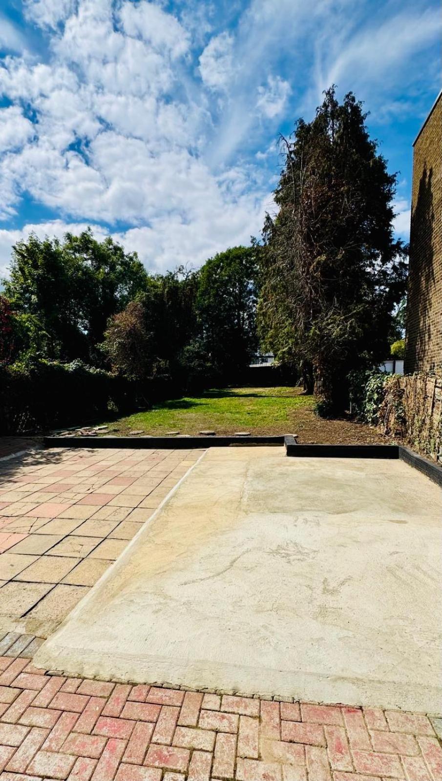 135 Watford road 3 bedroom villa