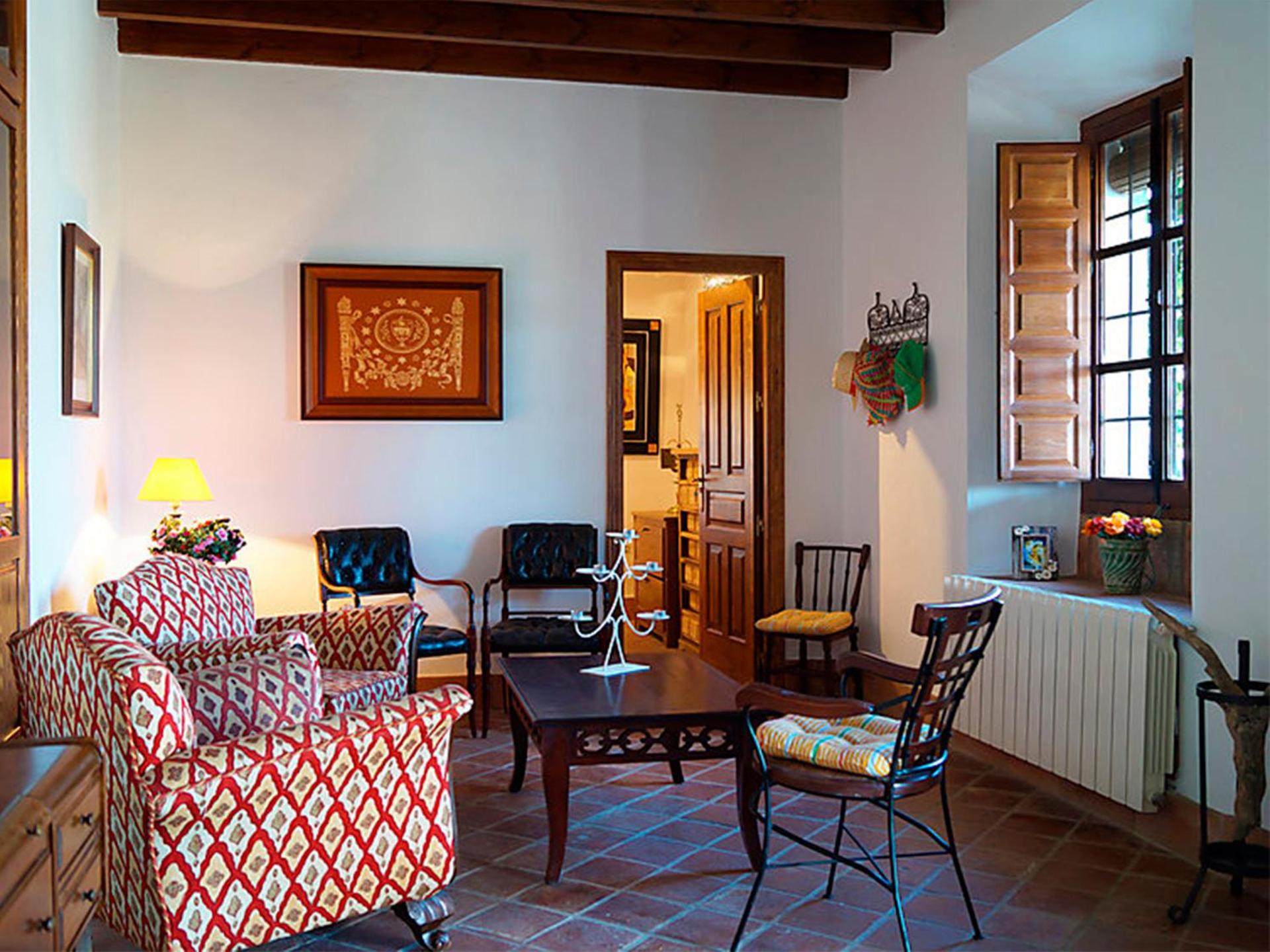 Communal lounge/ TV room