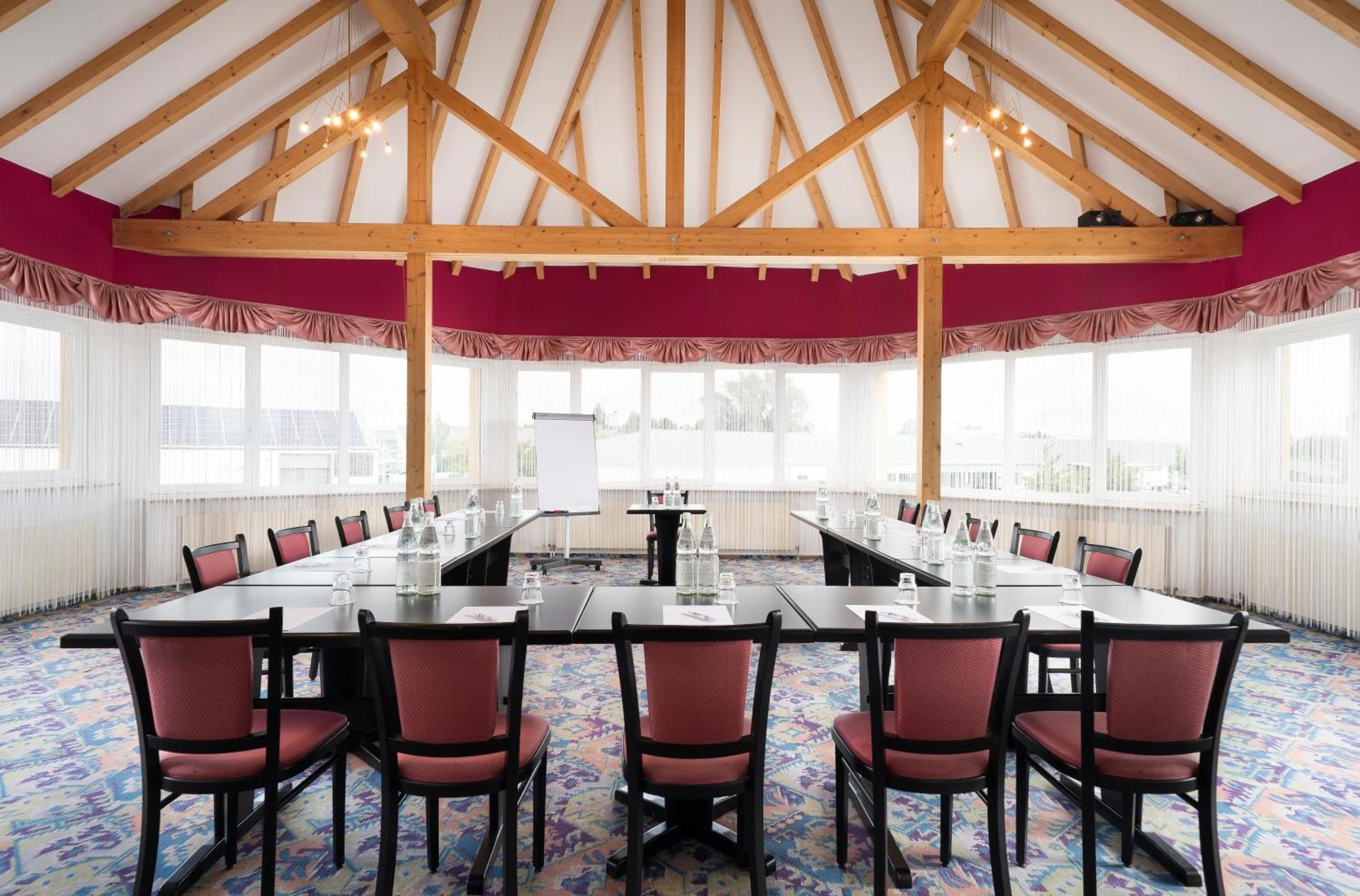 Meeting/conference room