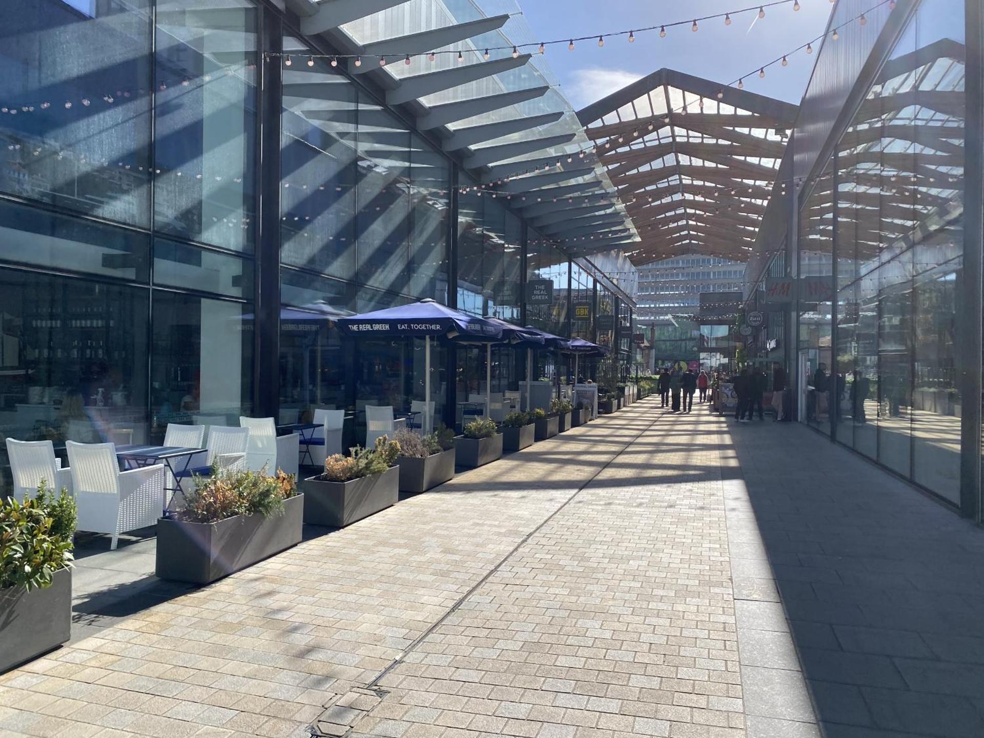 Bracknell RWH Spectacular Two Bedroom Apartment