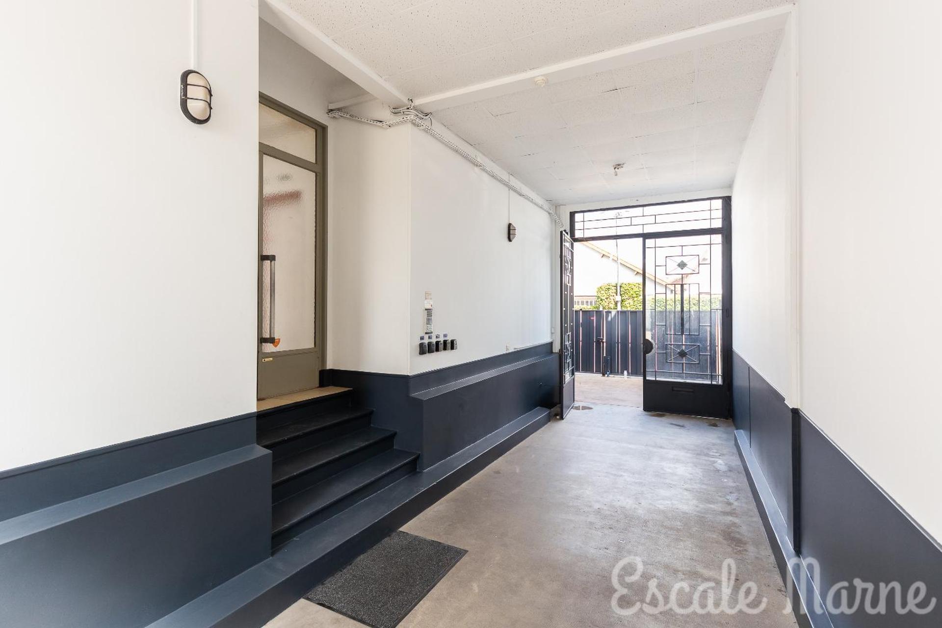 escale-marne fr - Free Parking - Parking Gratuit - Free Luggage Storage - Consigne à Bagages Gratuite - M8 Eiffel Tower - M8 Tour Eiffel