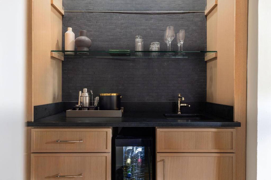 Garden District Hotel