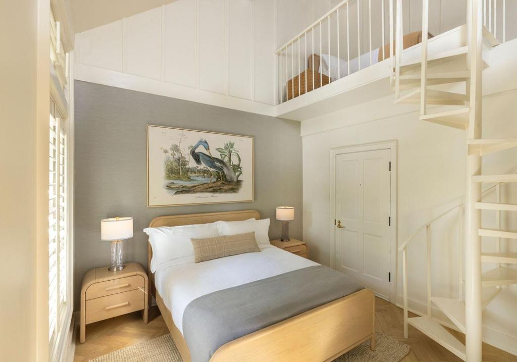 Triple Room with City View