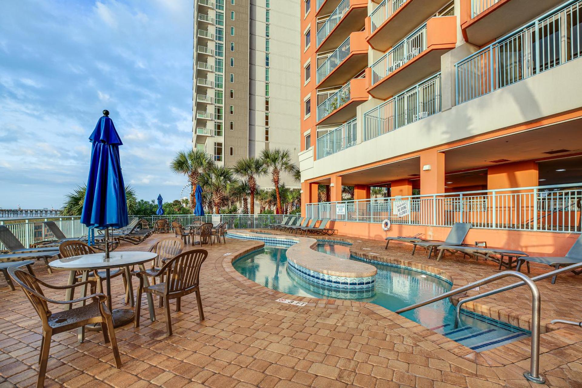 Myrtle Beach Retreat Steps to Ocean and Pier!