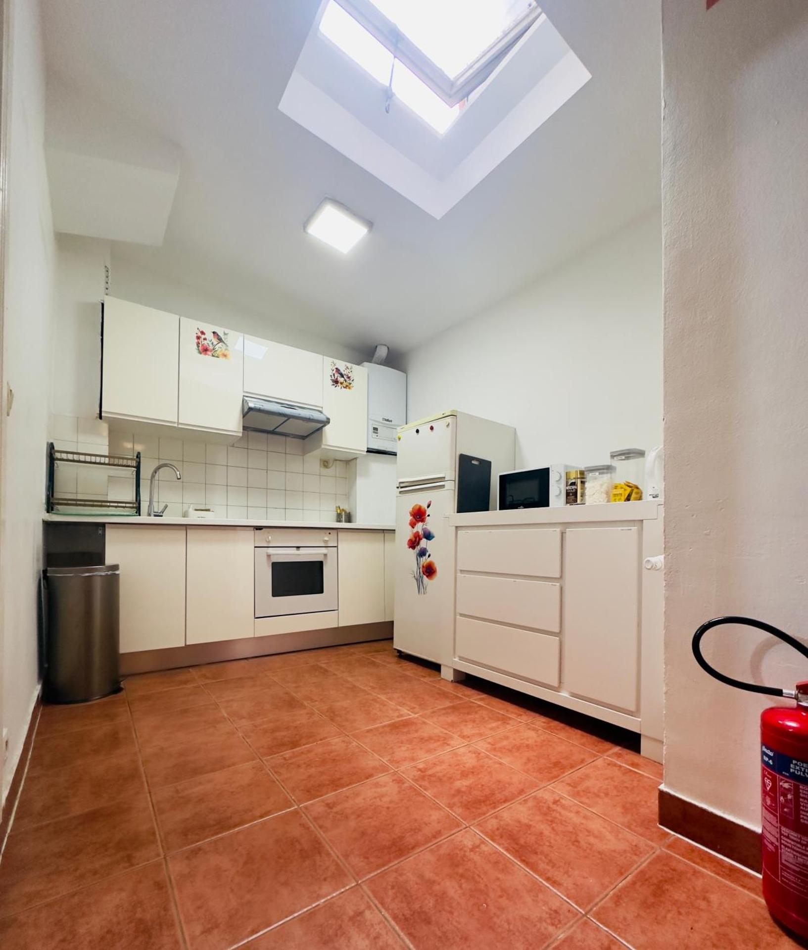 Modern & Comfortable City Center Oasis~King Bed !