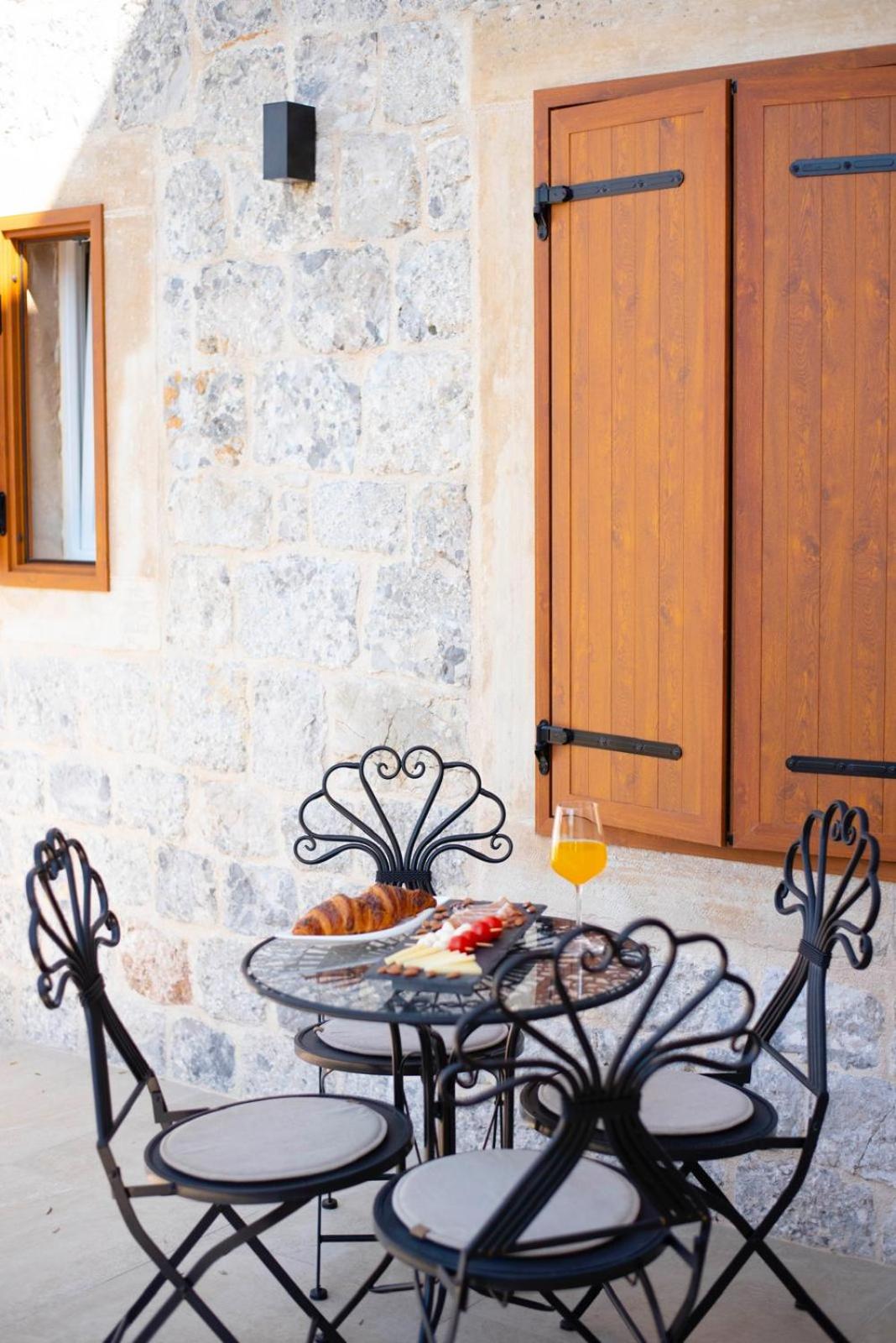 Luxury apartments White house