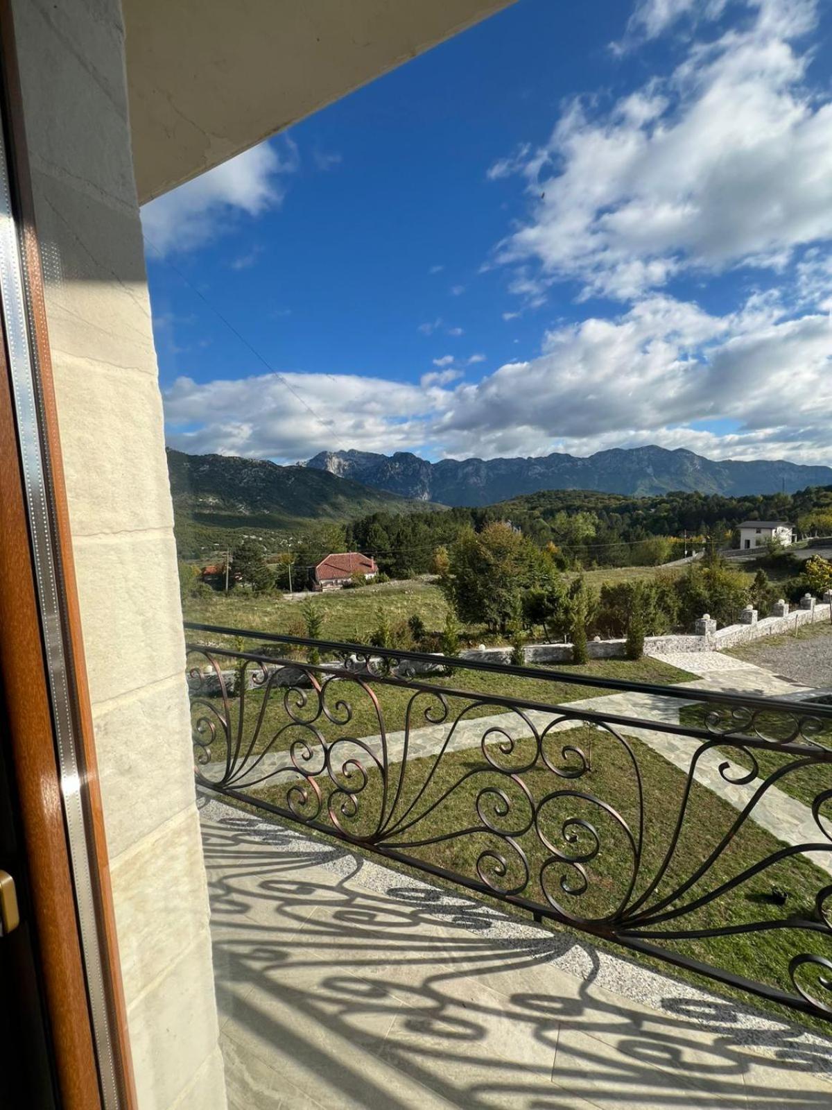 Razem Lendina e Qete