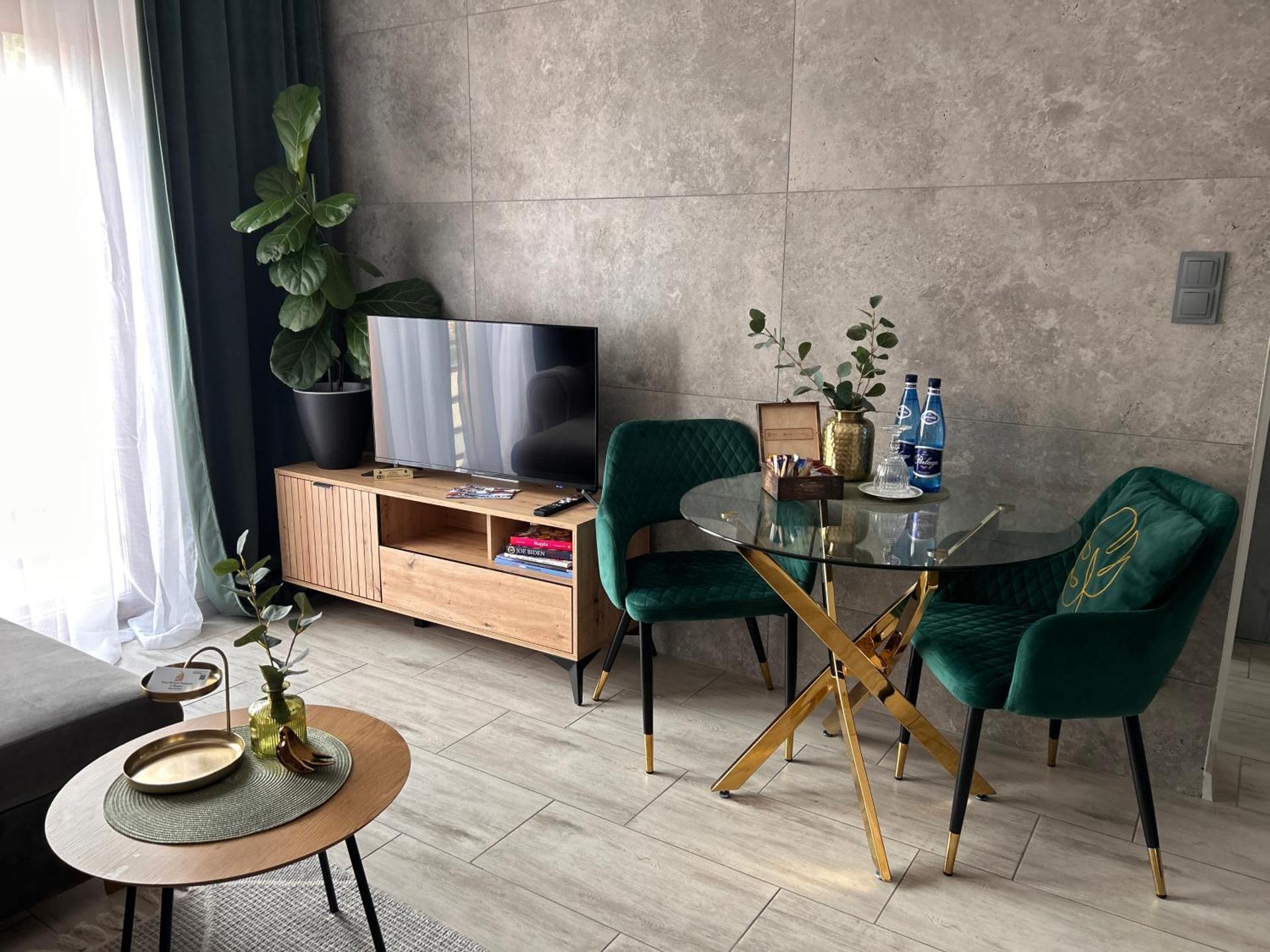 Przy Złotych Piaskach 1