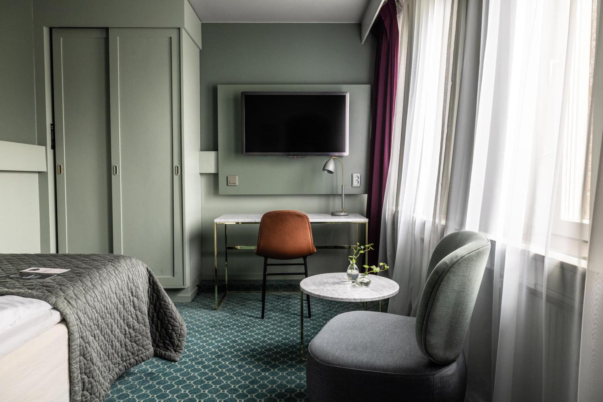 Photo of the whole room