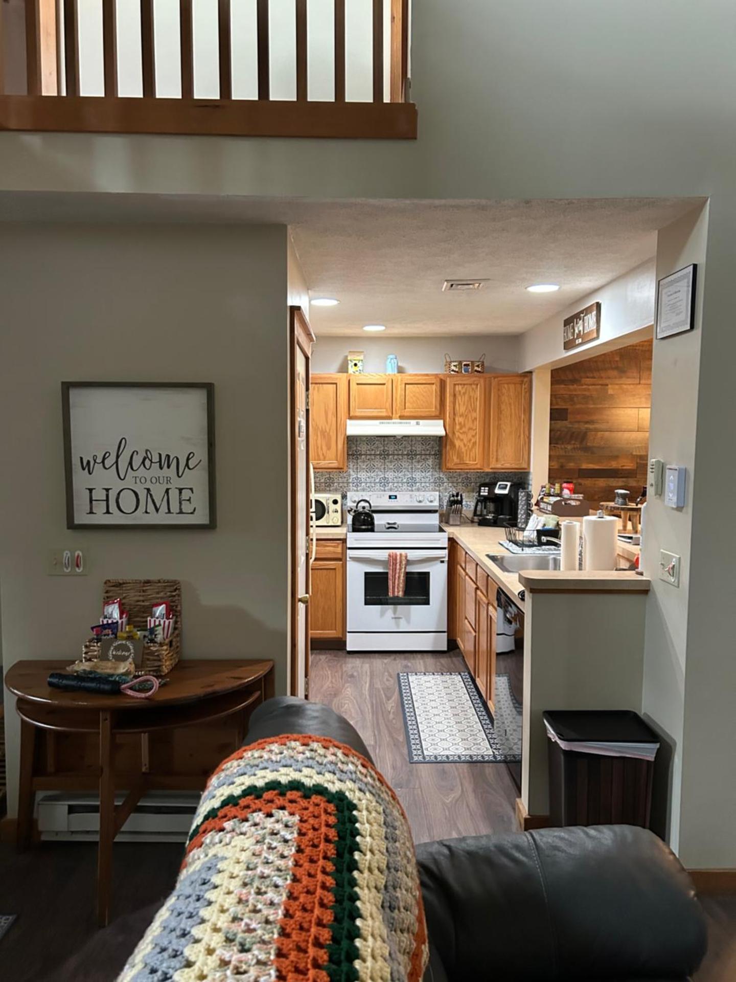 Camelback Private Home located behind Waterpark & Ski Lift