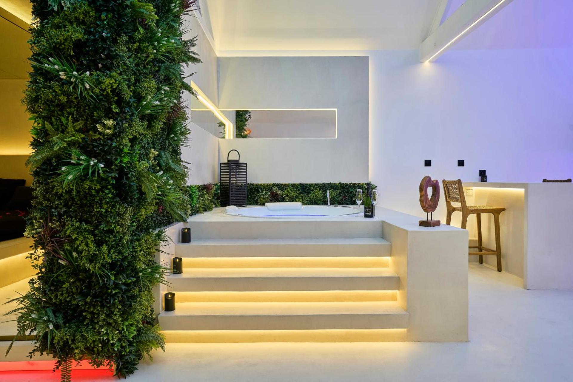 Loveroom Ô Diable Des Plaisirs