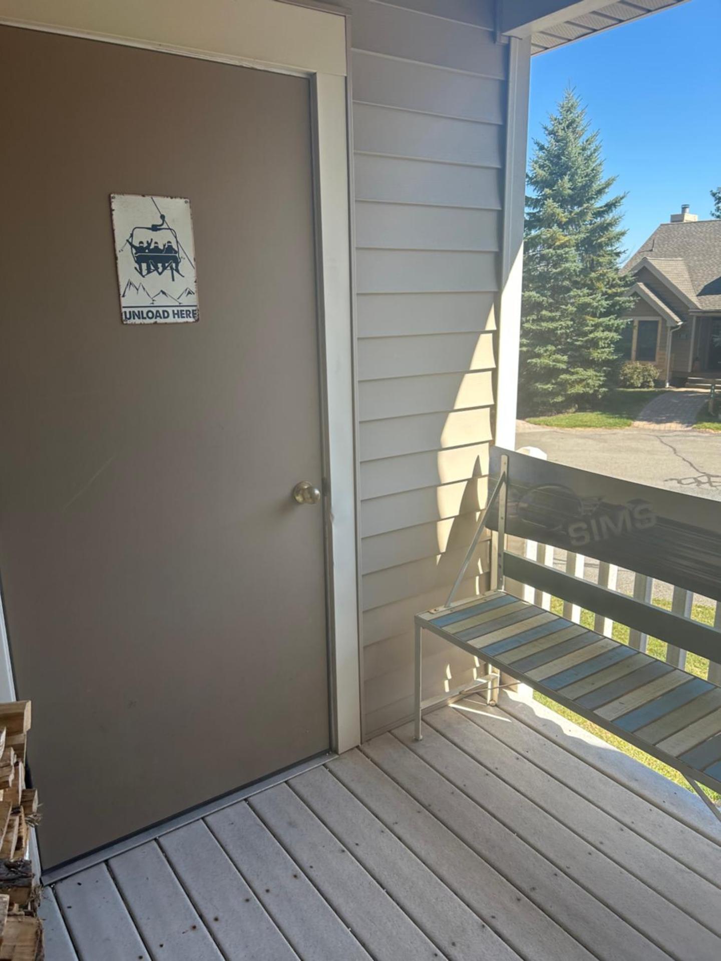 Camelback Private Home located behind Waterpark & Ski Lift