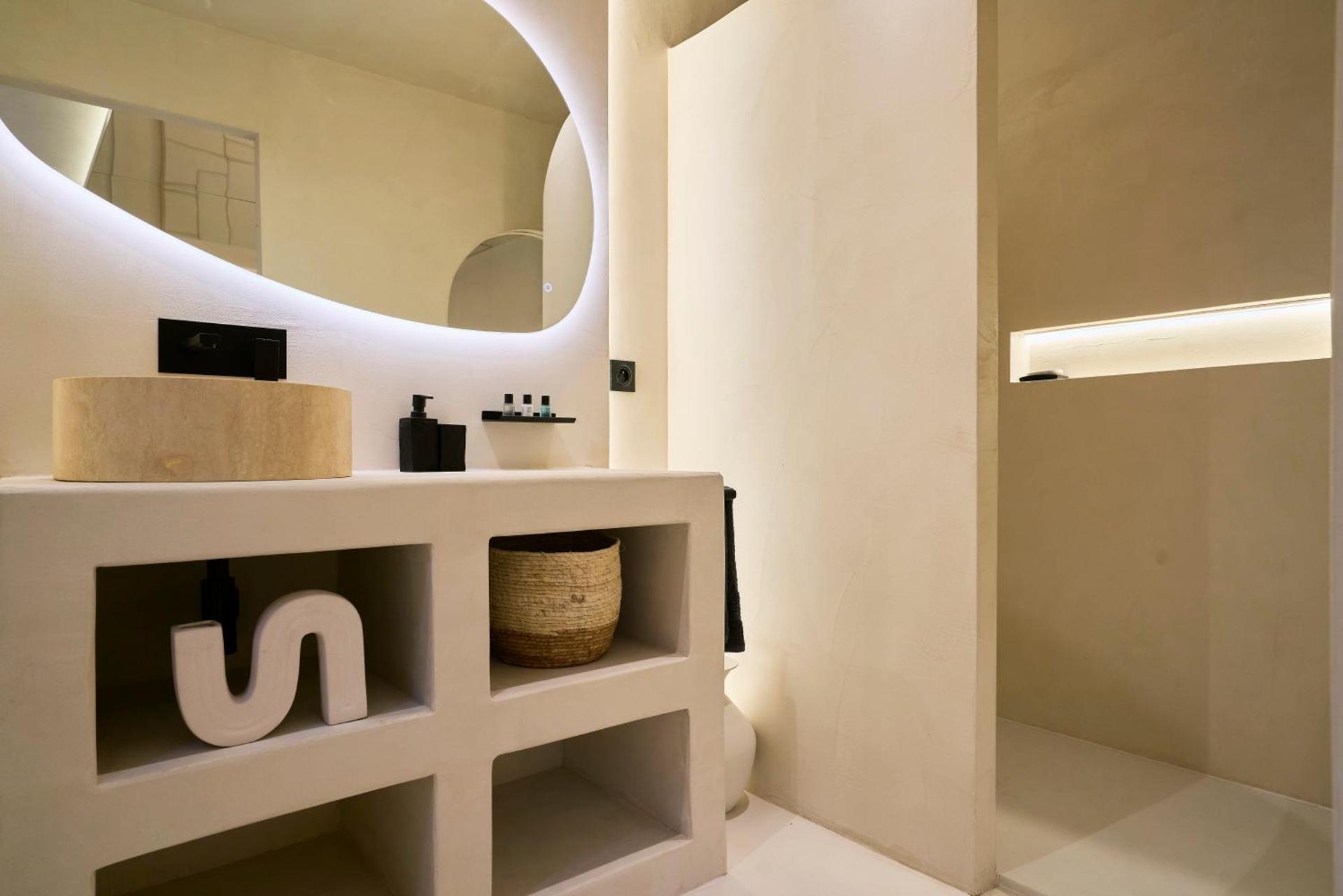 Loveroom Ô Diable Des Plaisirs