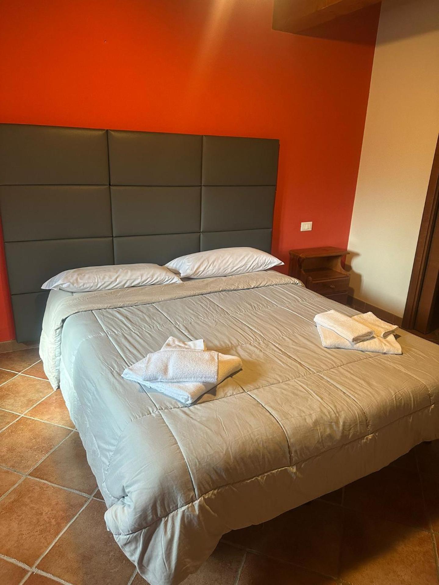 Large Double or Twin Room