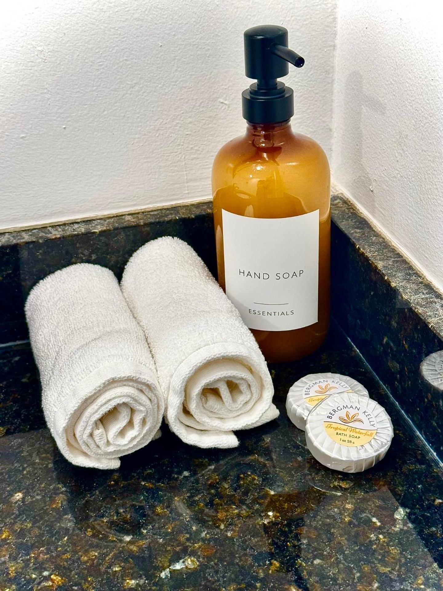 Luxury Ocean Reserve Condo Pool, Gym & Beach Access