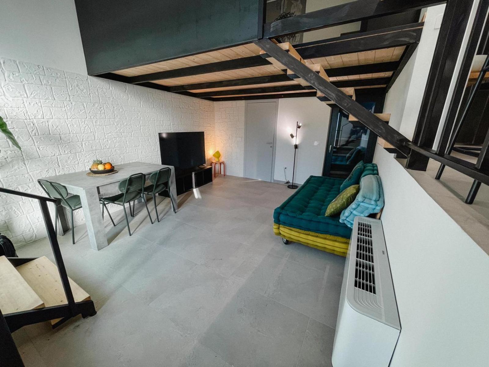 NAMA STAY Bed and breakfast