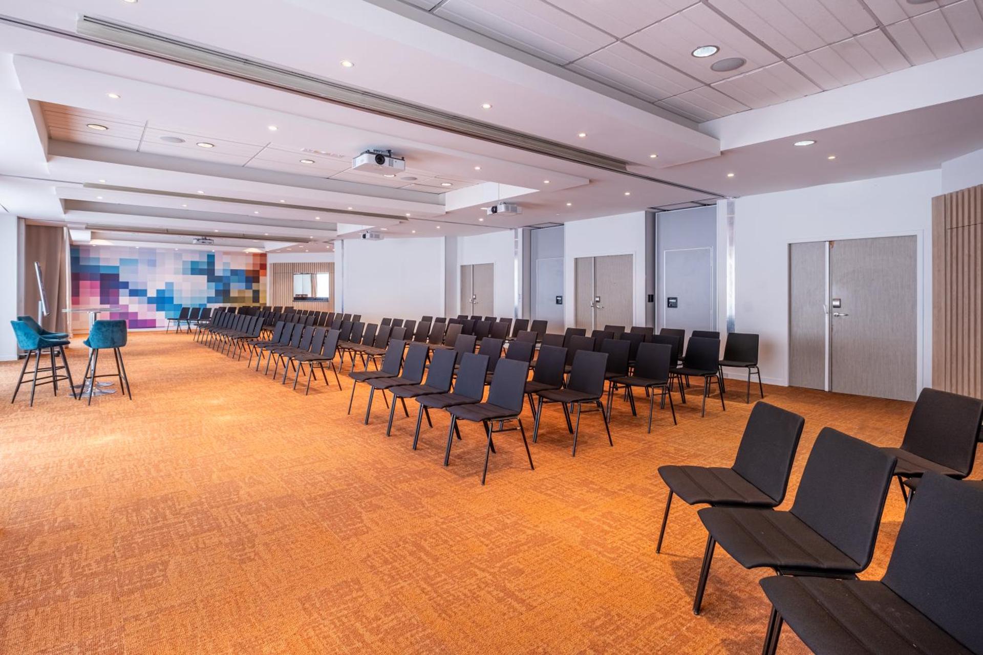 Meeting/conference room