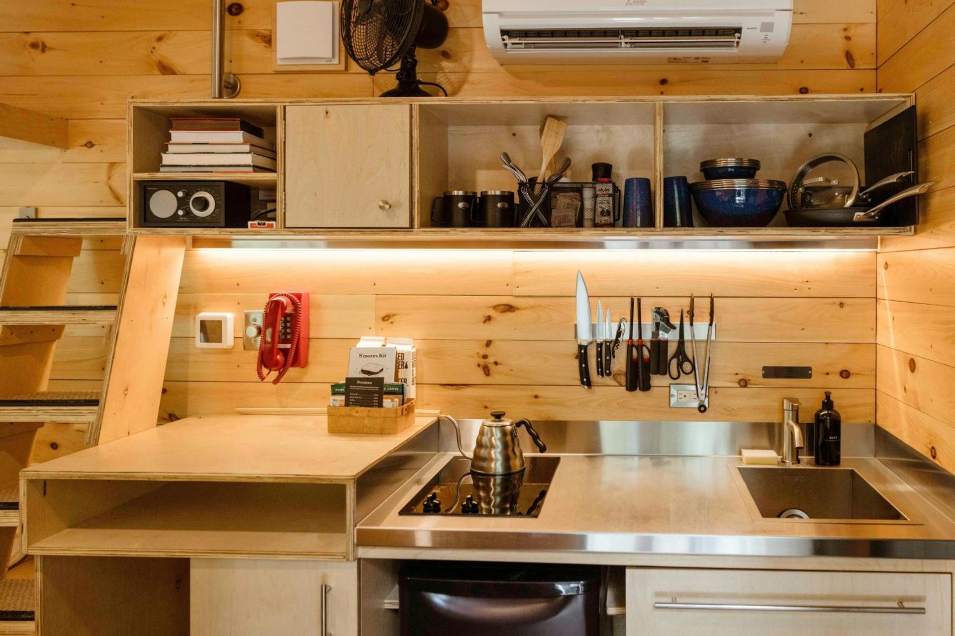 Kitchen or kitchenette