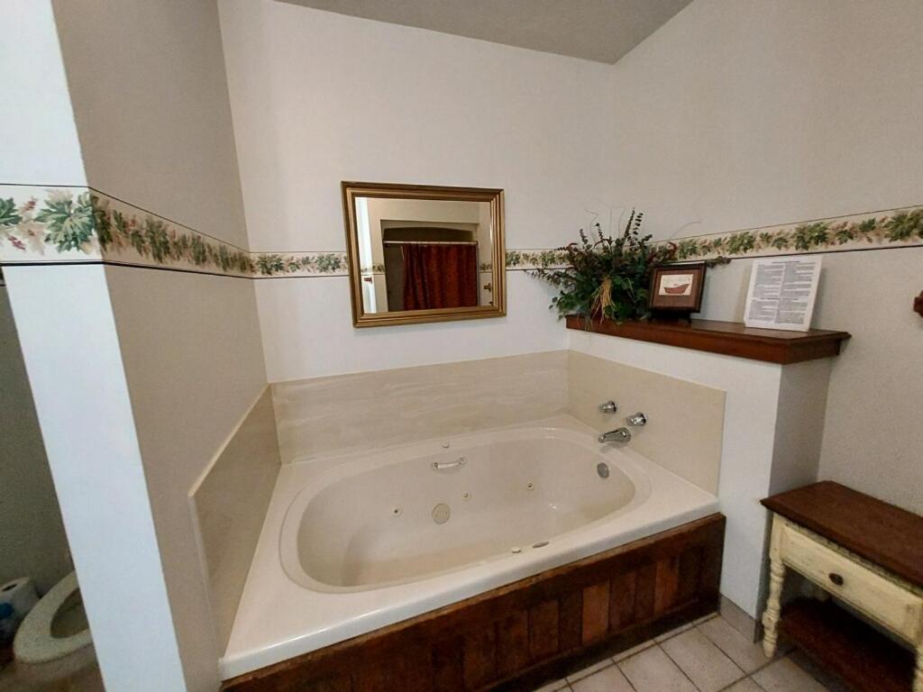 Deer Creek Winery at Watson Estate