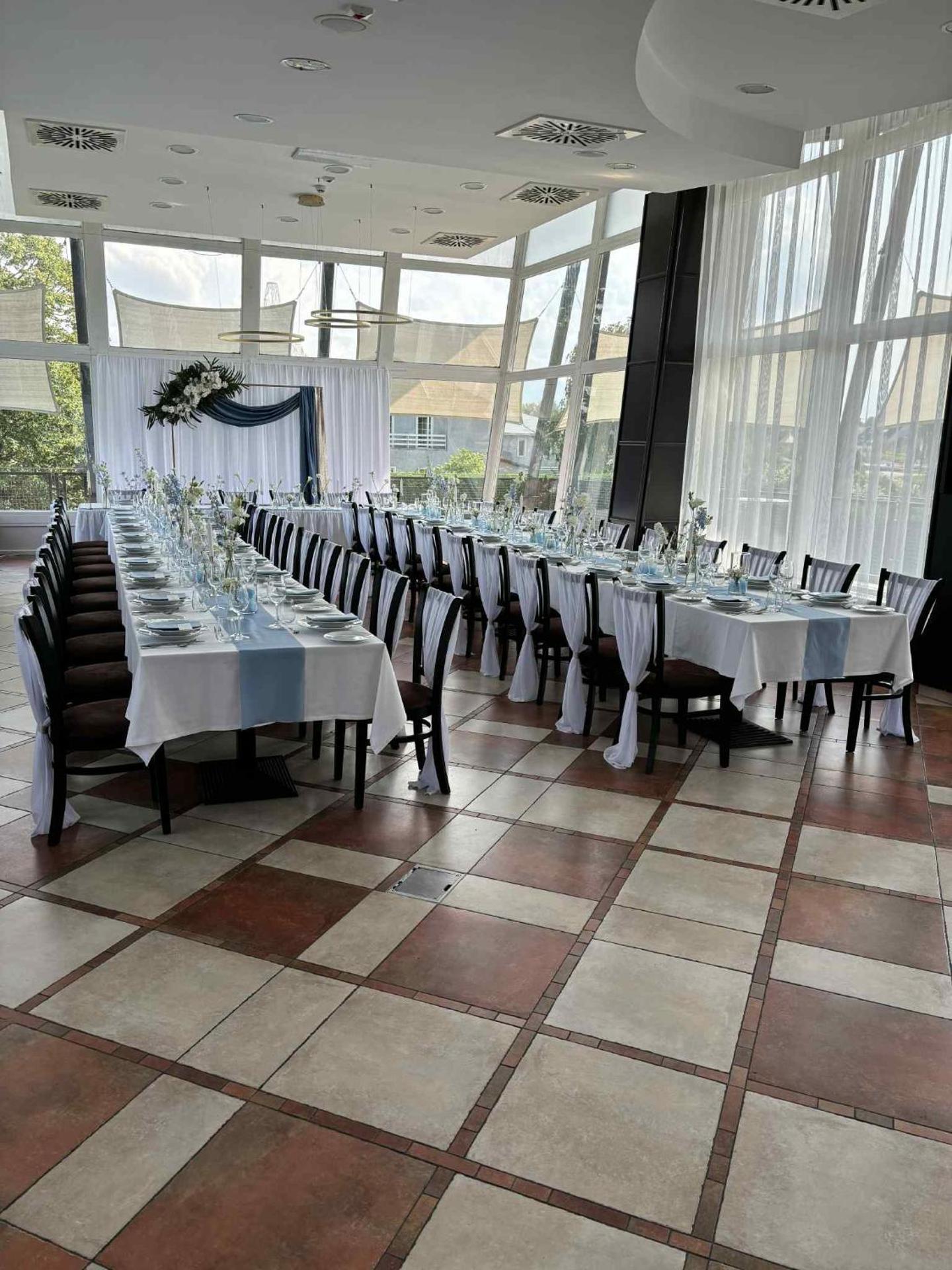 Amstel Hattyú Panzió -Érintésmentes bejelentkezés