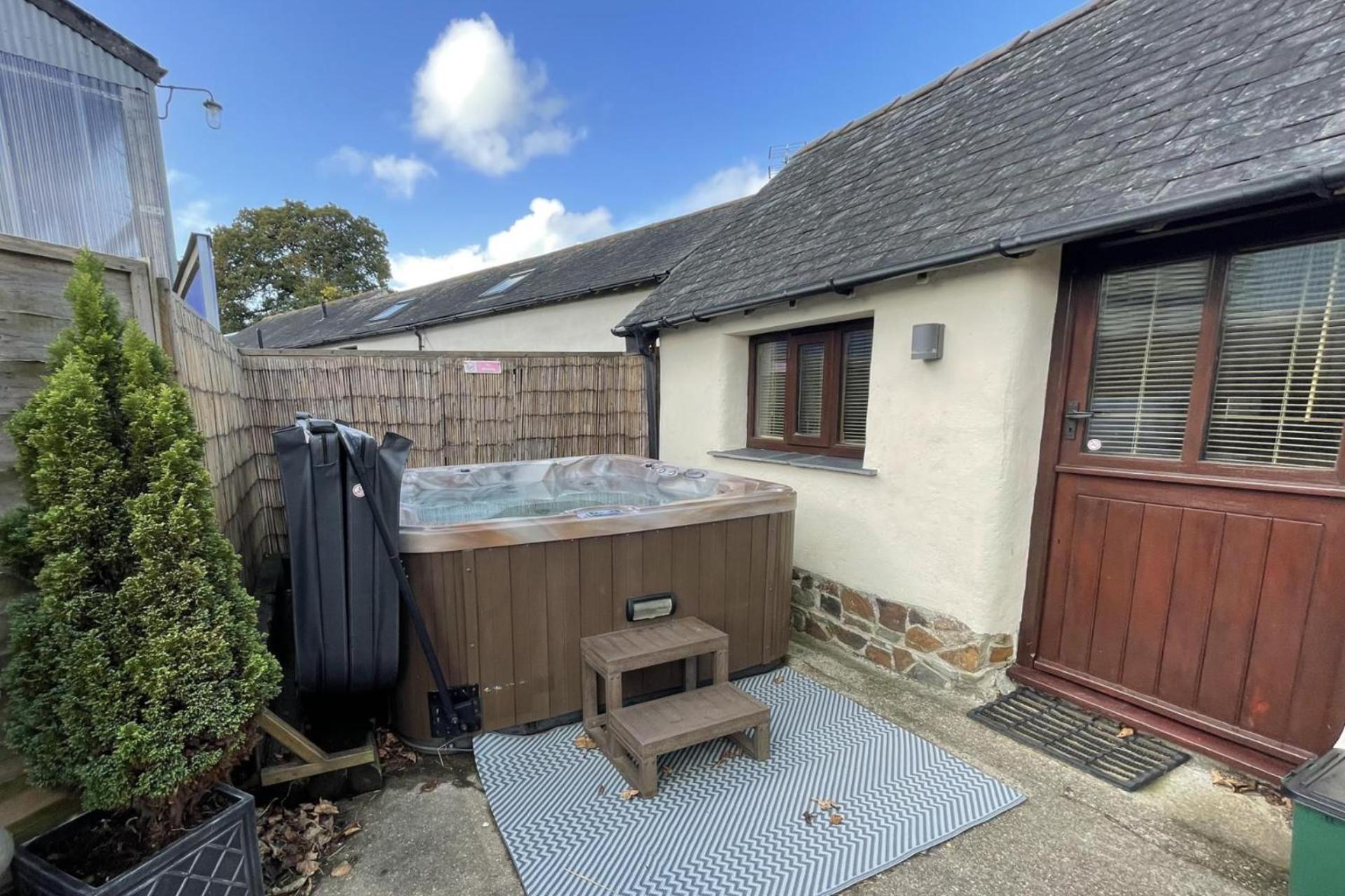 Rural Retreat - Private Hot Tub