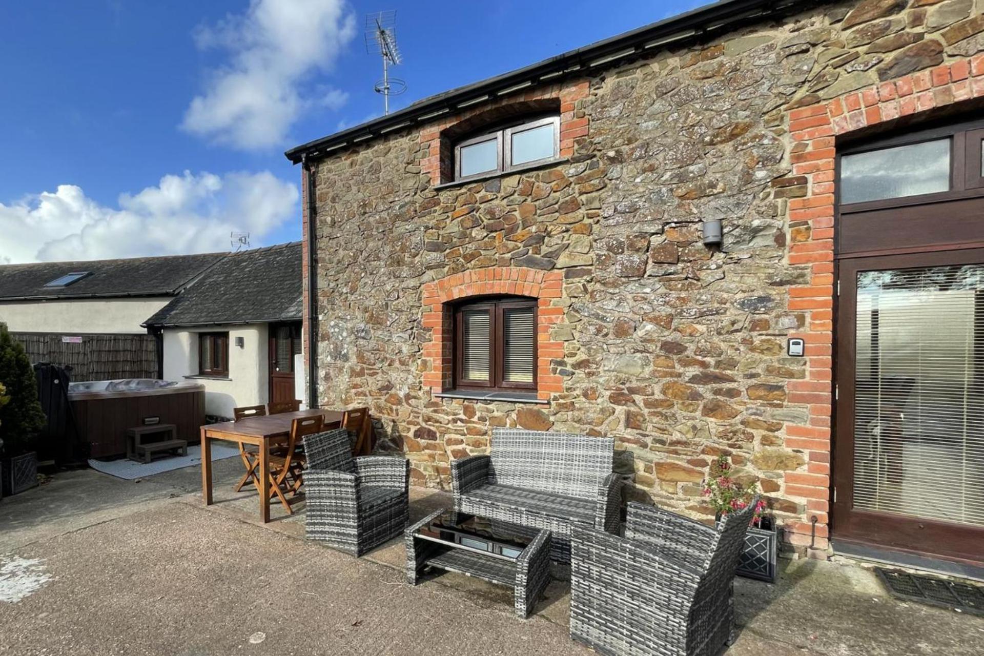 Rural Retreat - Private Hot Tub