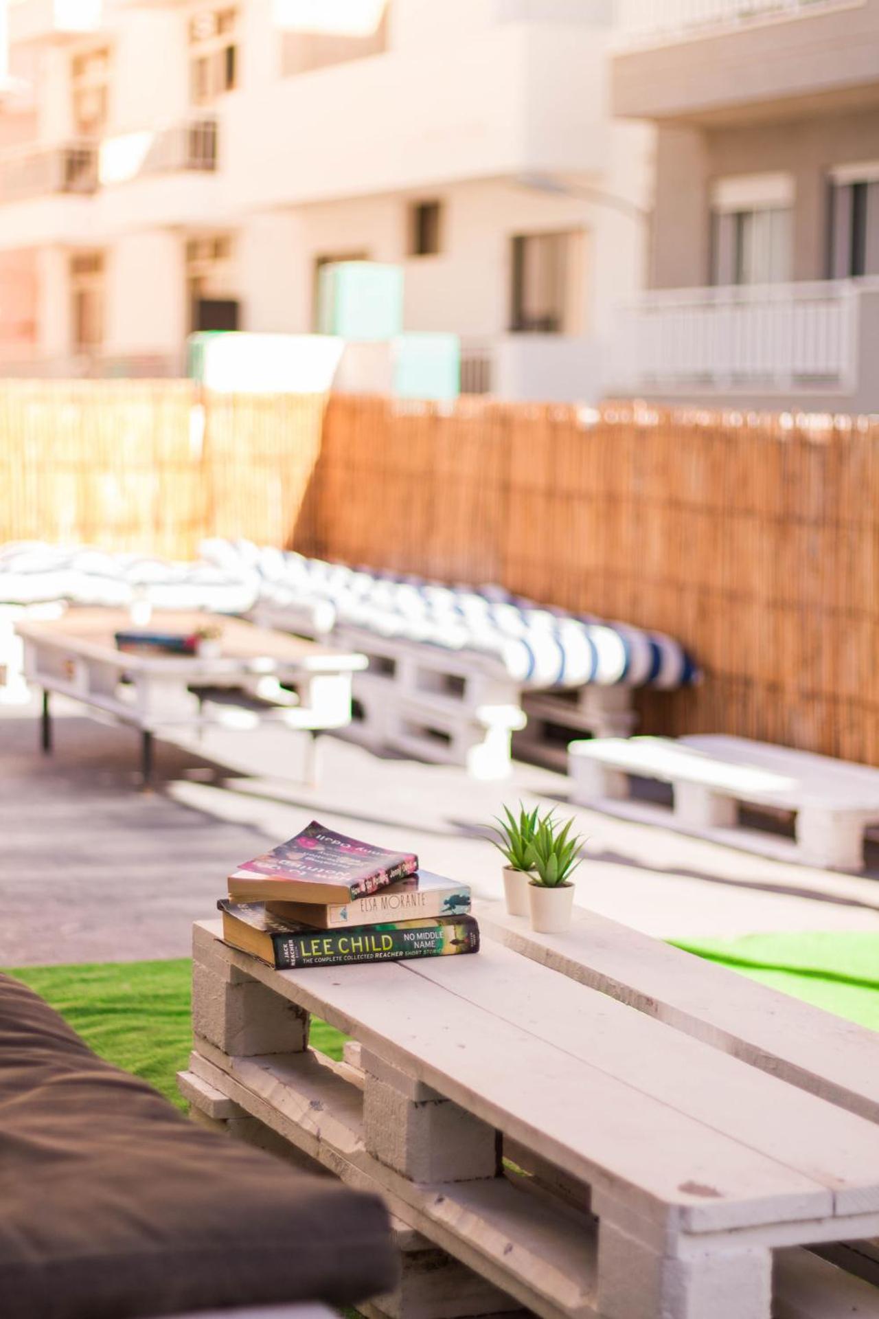 Single Fin Surf Hostel