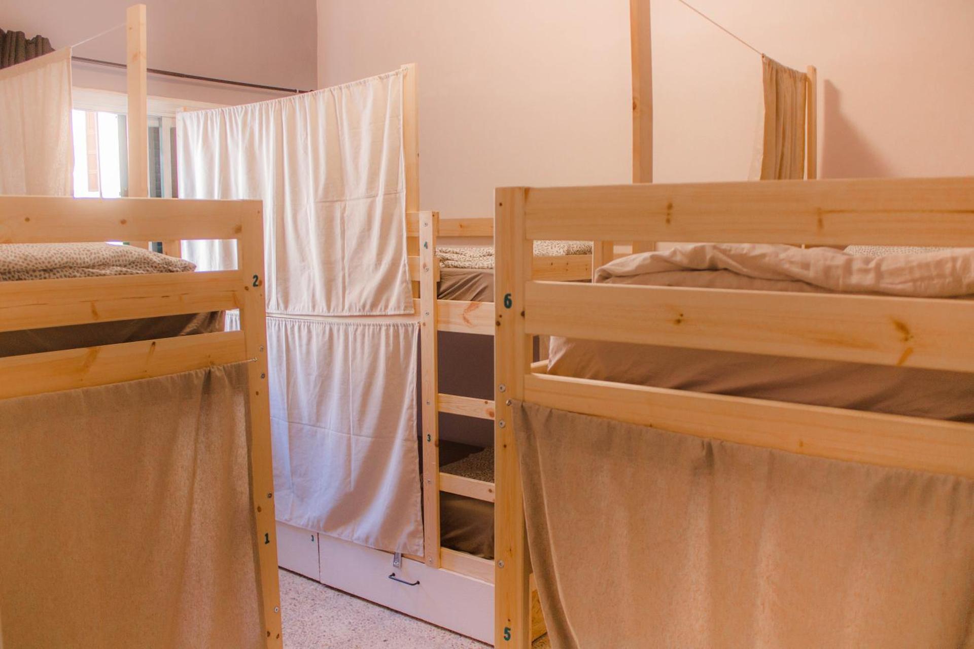 Single Fin Surf Hostel