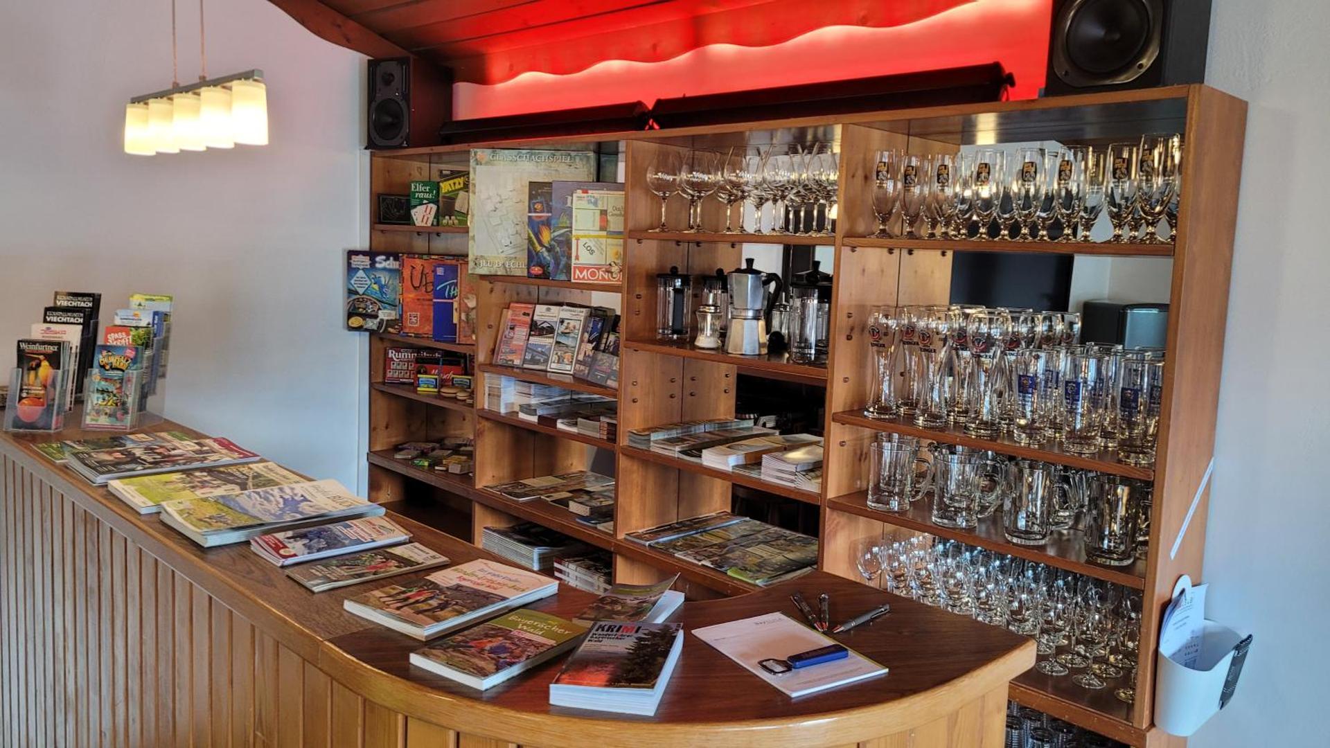 Communal lounge/ TV room