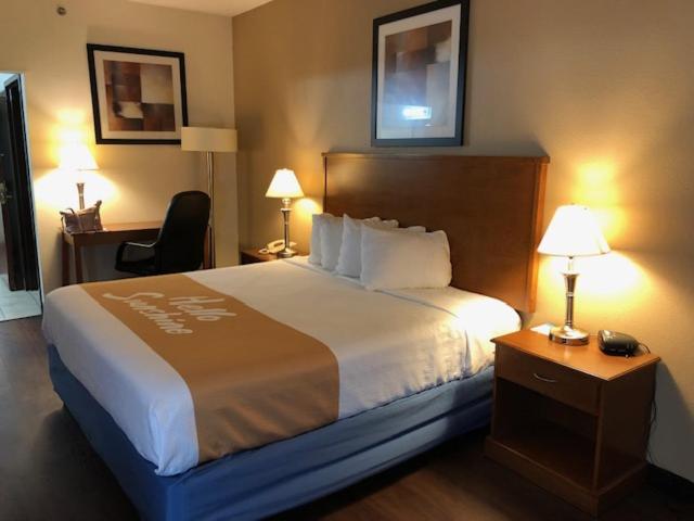 Days Inn by Wyndham Phenix City Near Fort Benning