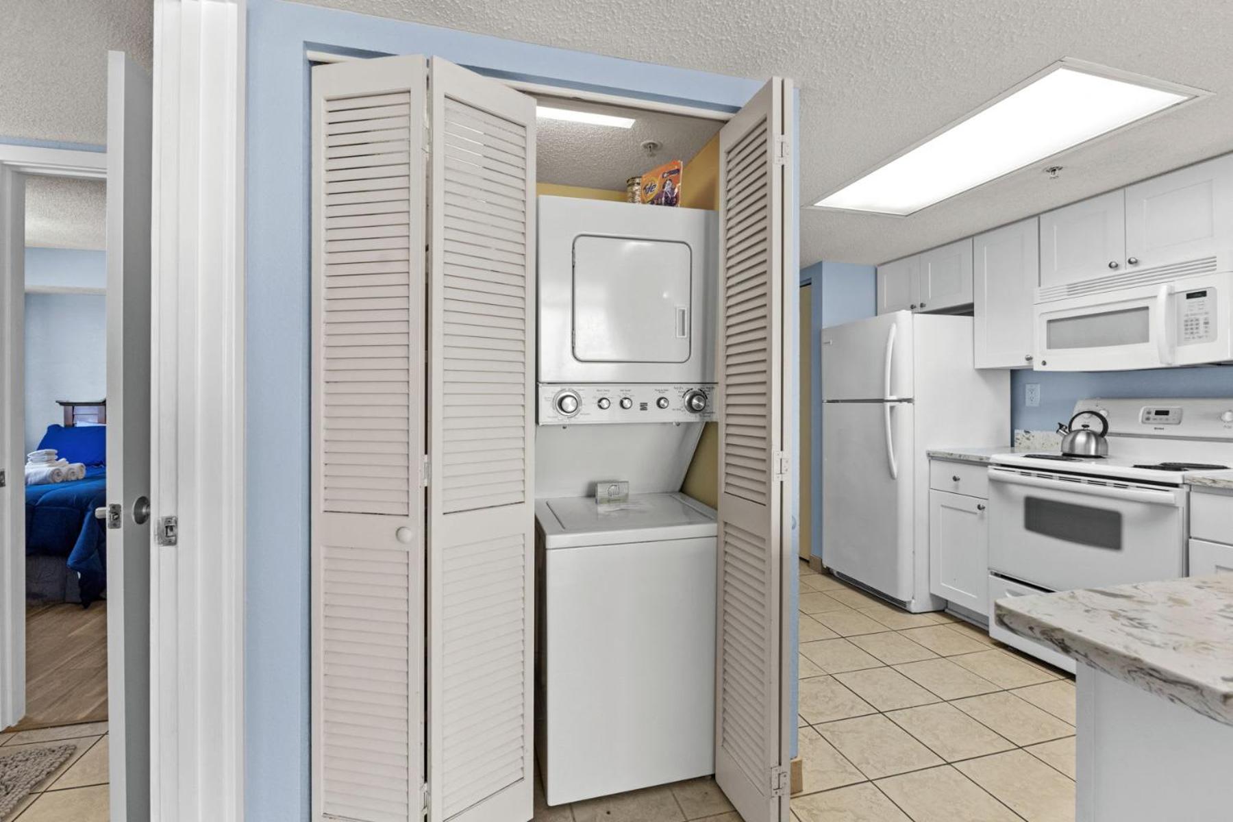 Roxanne Towers Penthouse 6 - Oceanfront