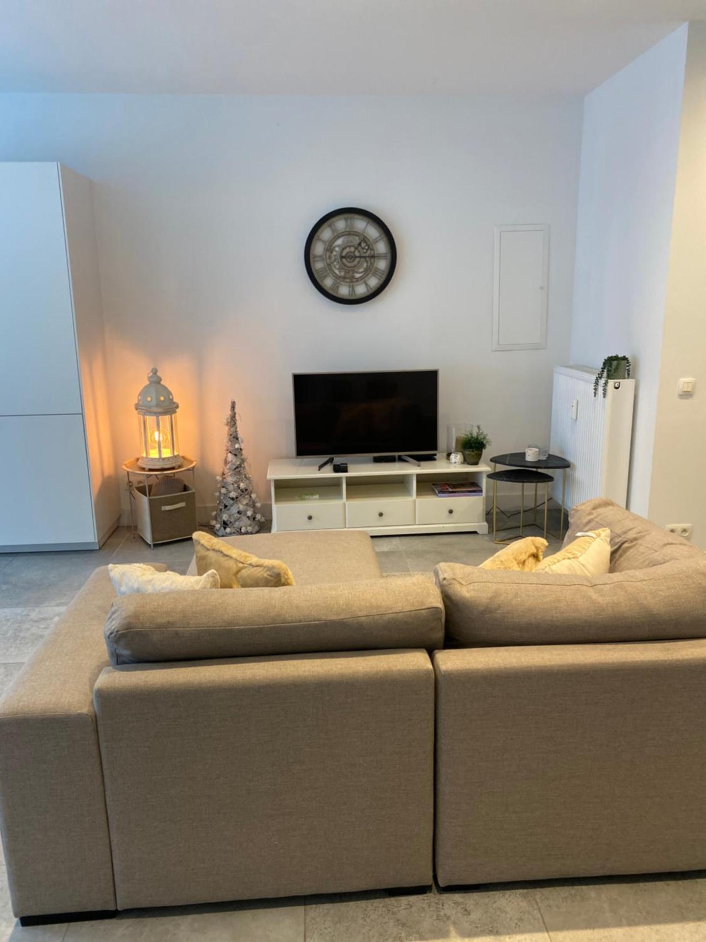 Charming modern apartment in the heart of Antwerp with optional private parking