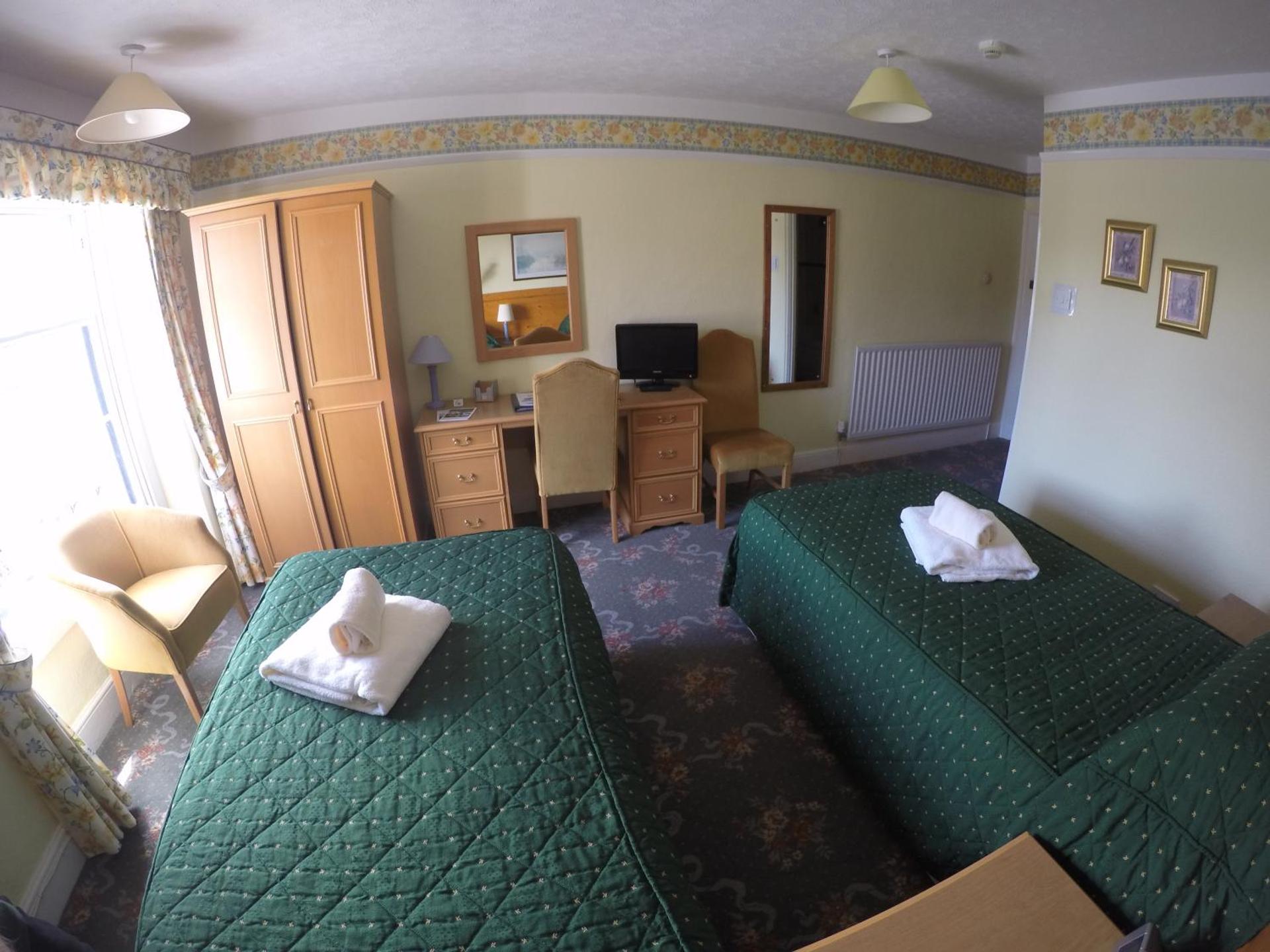 Standard Twin Room