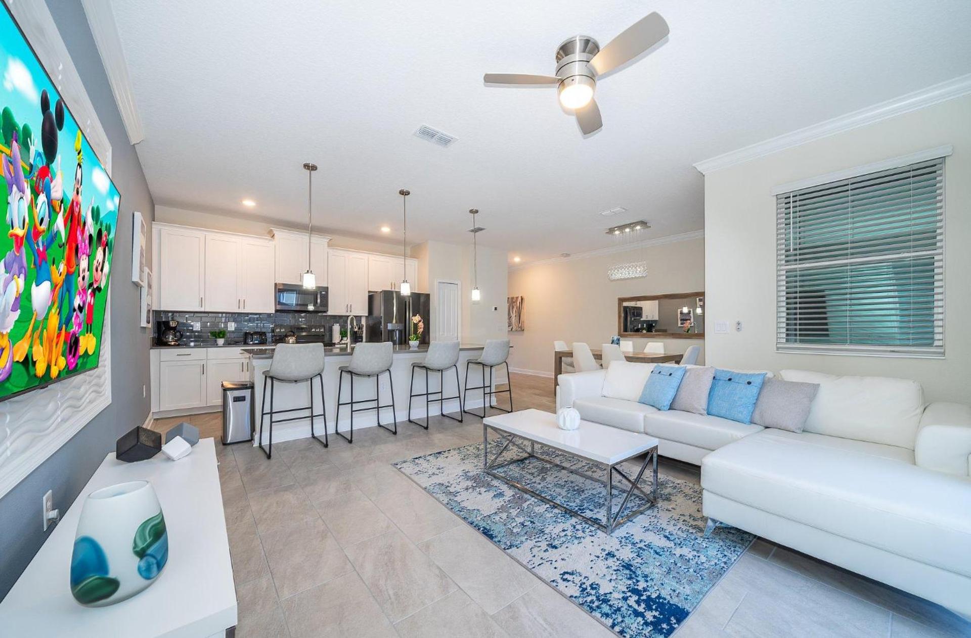 2921DH TOWNHOUSE 4 BEDROOMS & 3 BATHROOMS + POOL