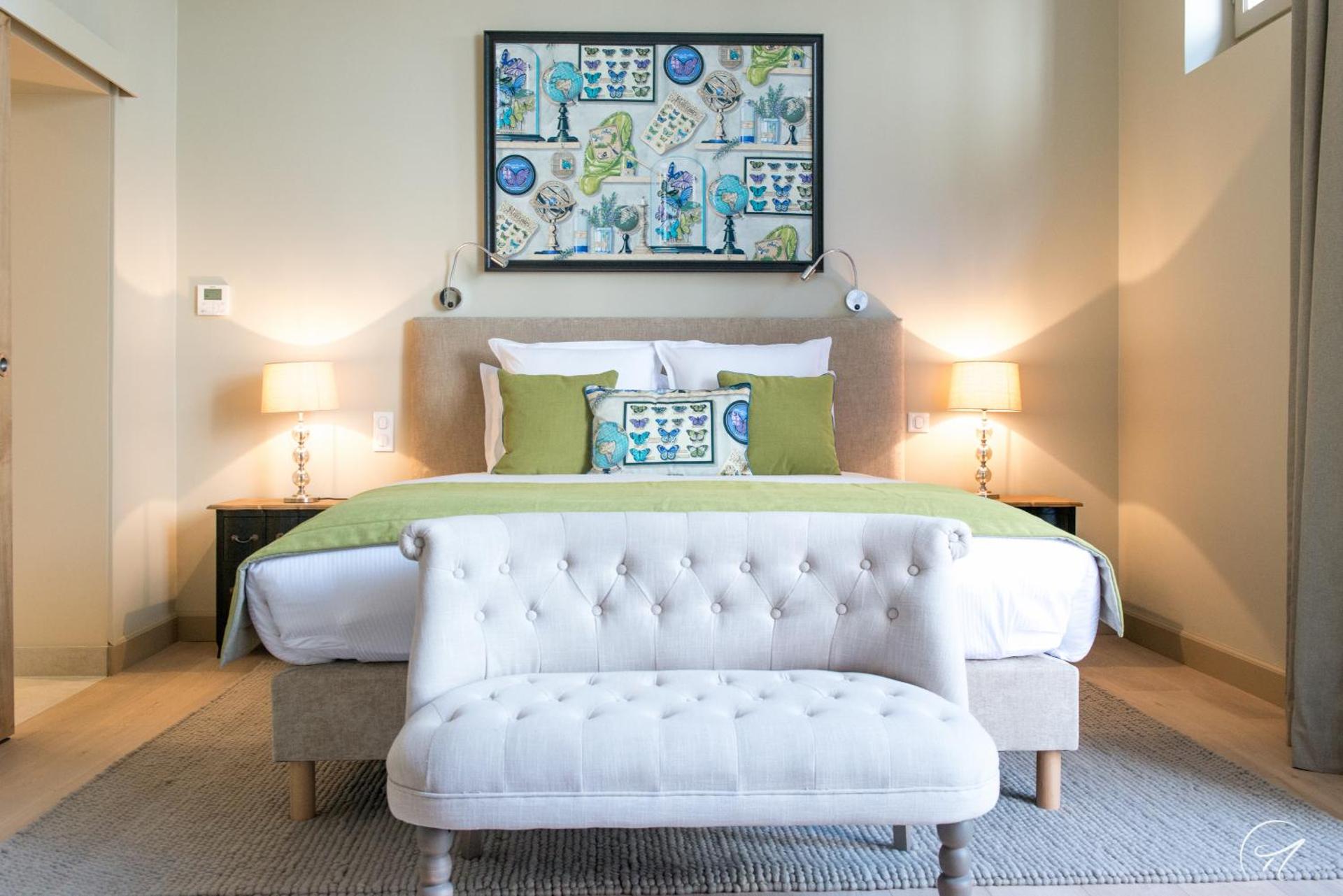 Photo of the whole room