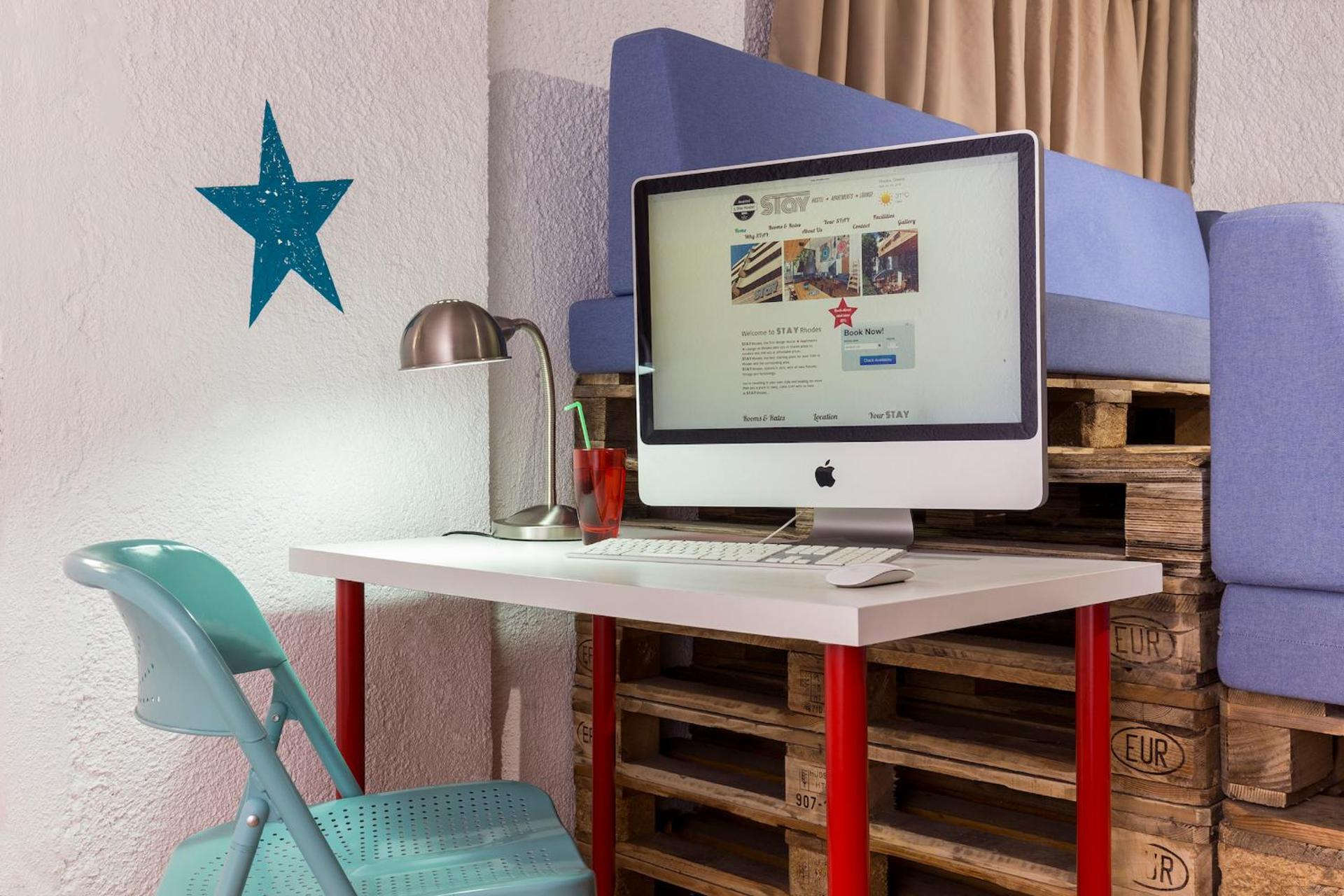 Communal lounge/ TV room