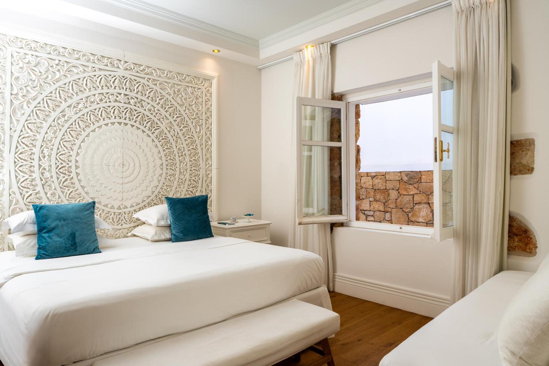 Kostis Parthenis Residence