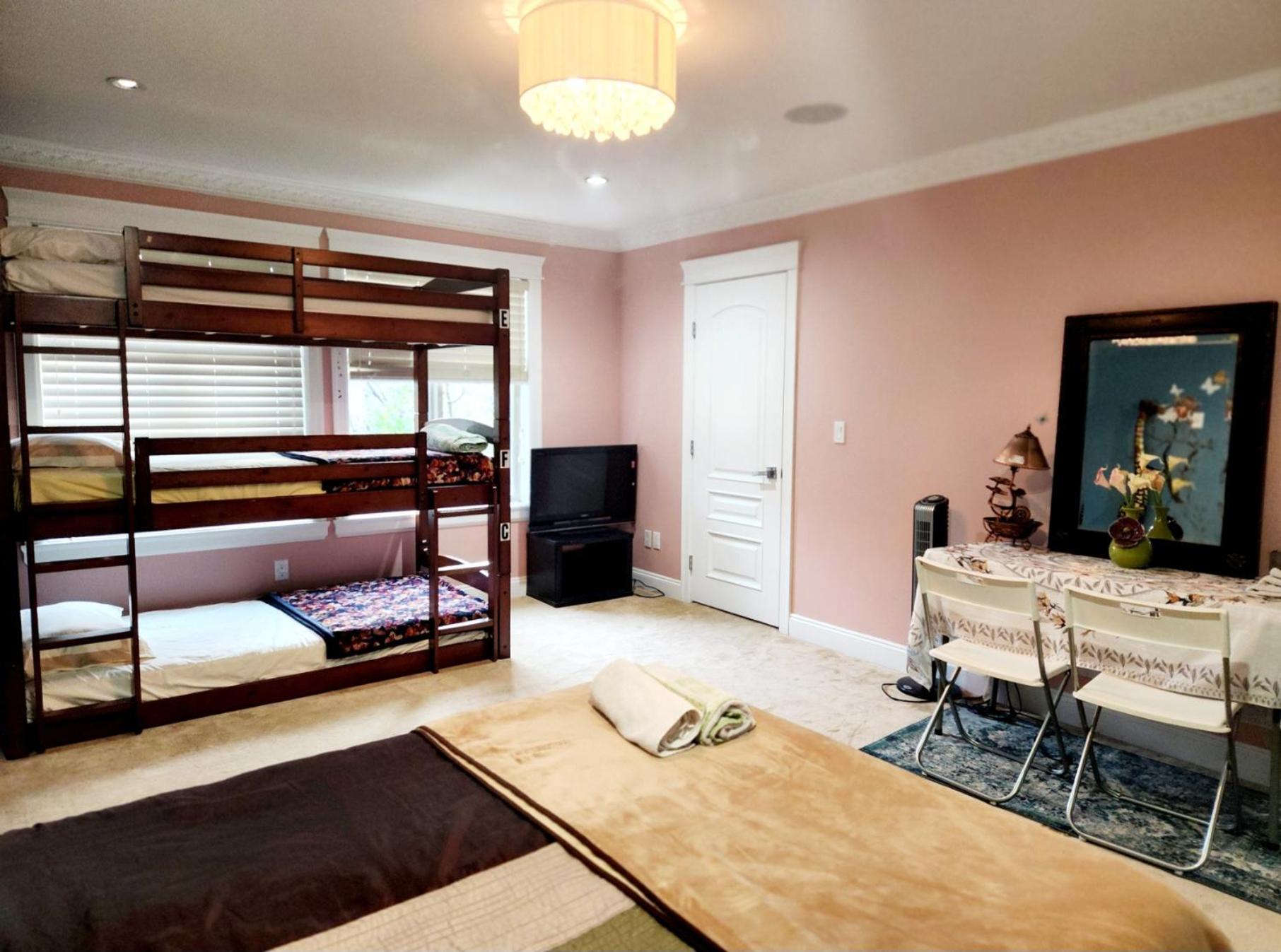 Royal Boutique Hotel, Surrey