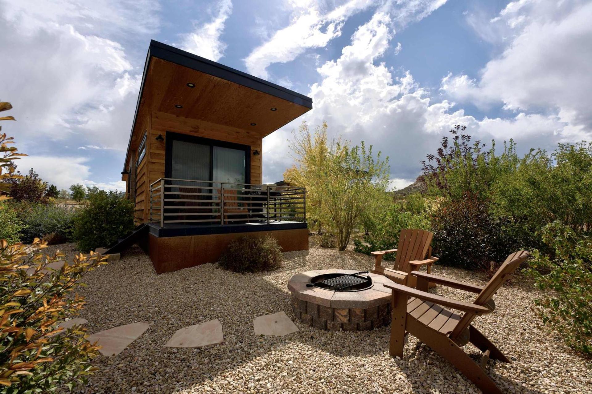 Escalante Escapes Moon Lily- Bunk Escape