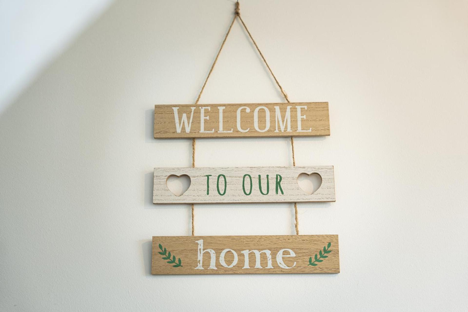 Stunning 4-Bed Beachfront Home Sea Views in Dymchurch