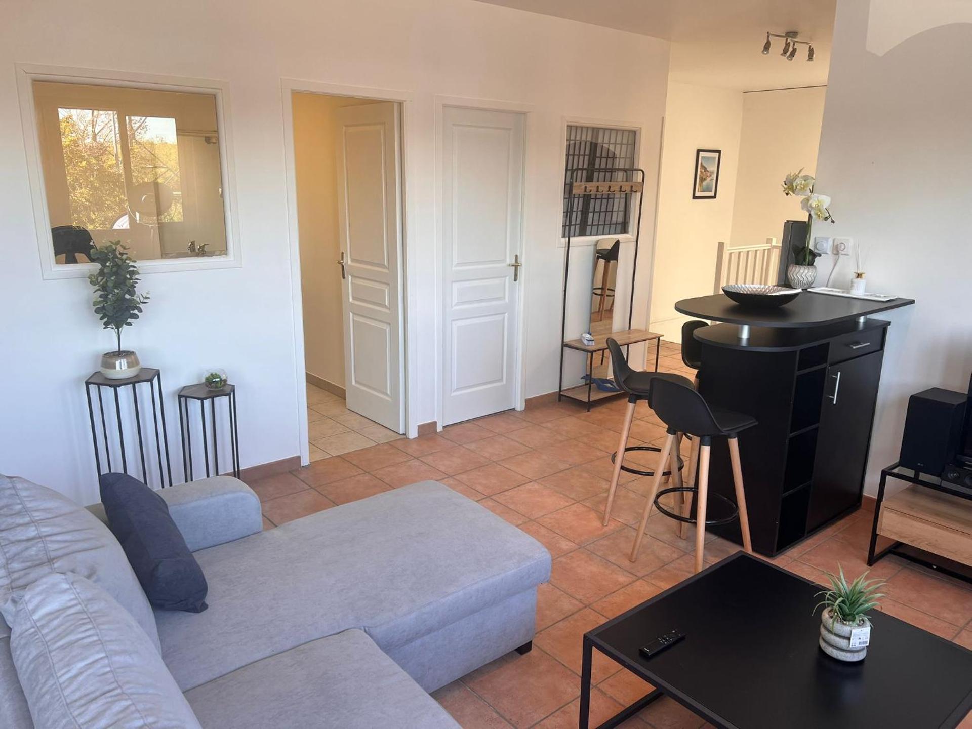 Communal lounge/ TV room