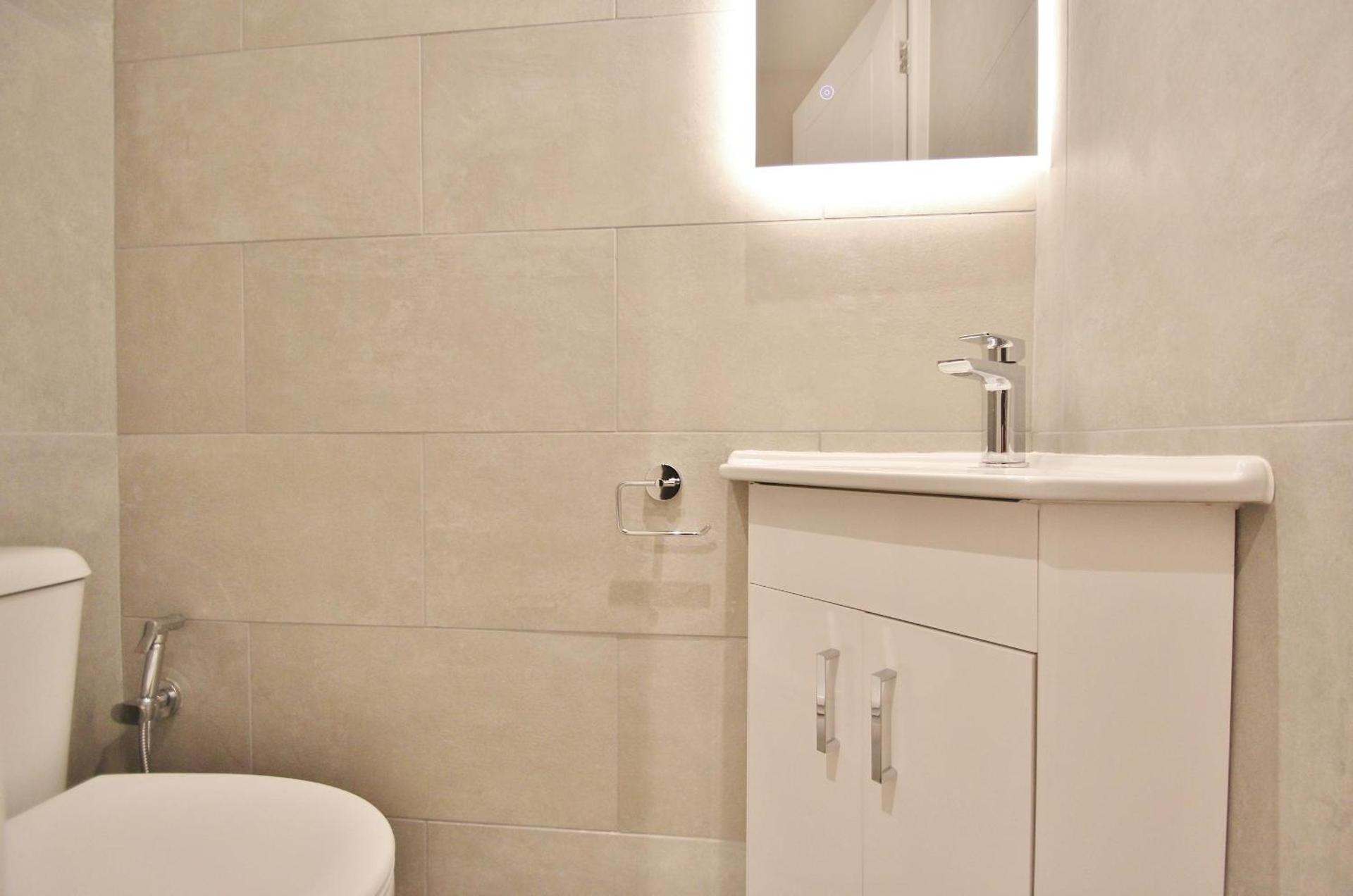 Fantastic 2 Bed Garden Flat In West London