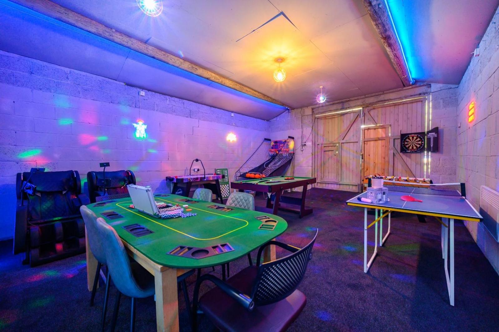 *C.sani* Setup for your most relaxed & amazing stay + Free Parking + Free Fast WiFi *