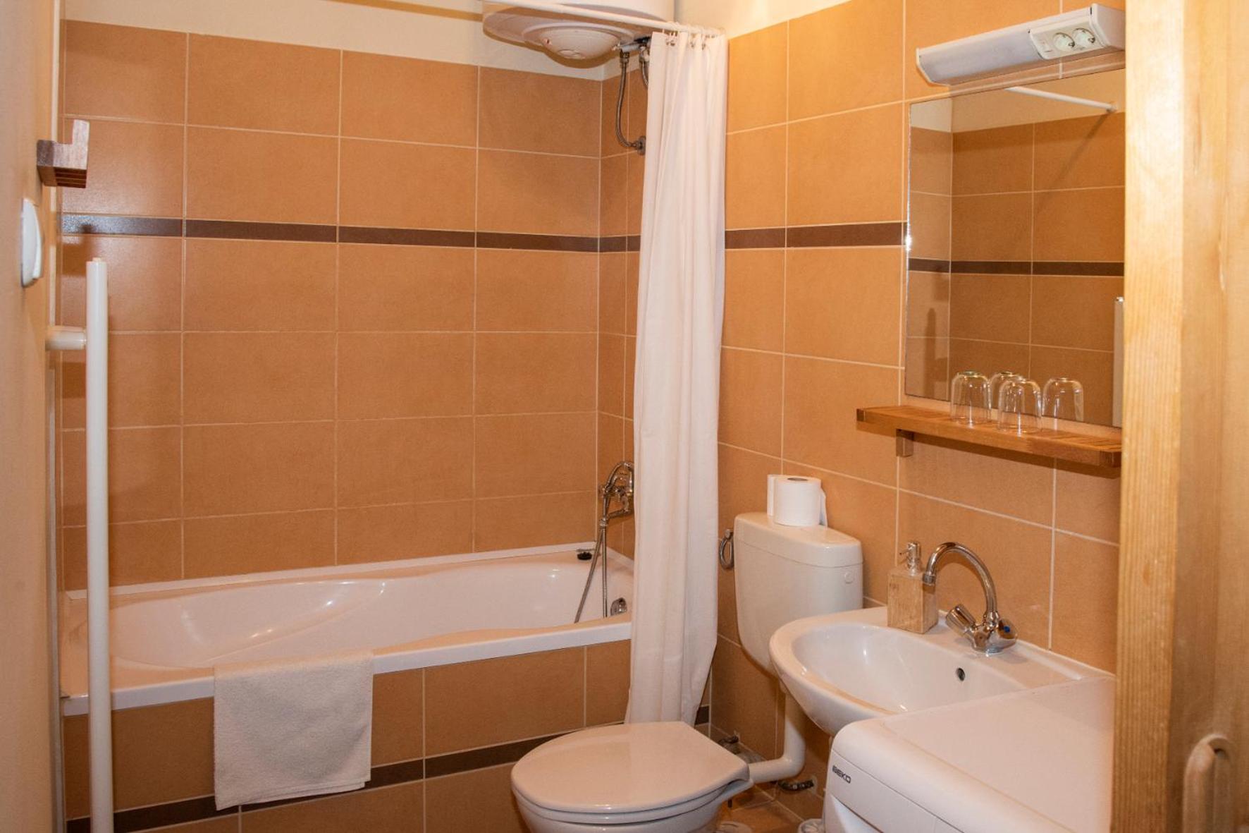 Haramia Csapszék és Fogadó