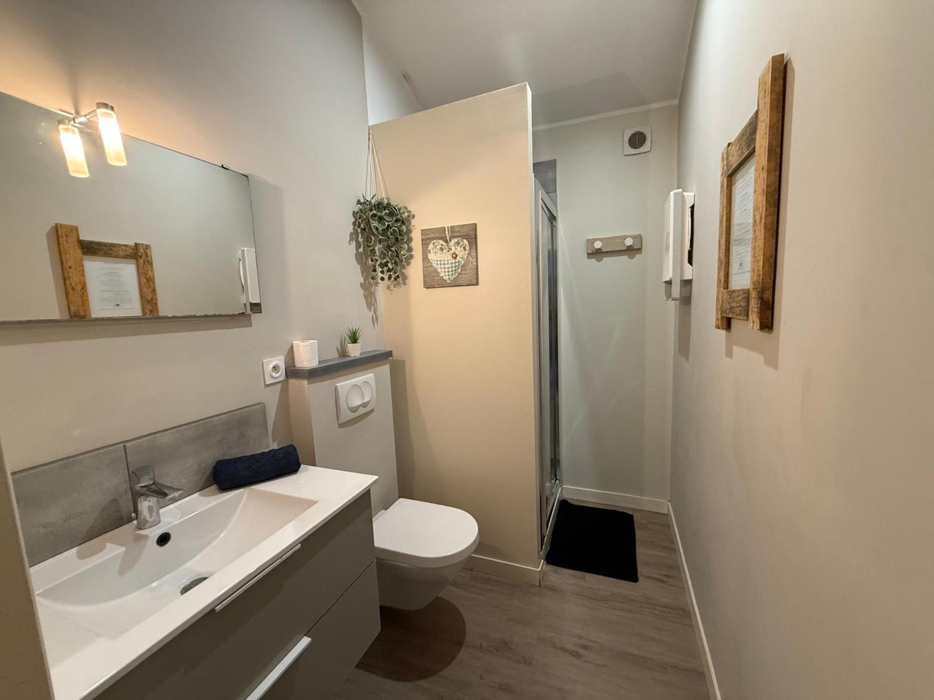 Loft, Studio and Love Rooms