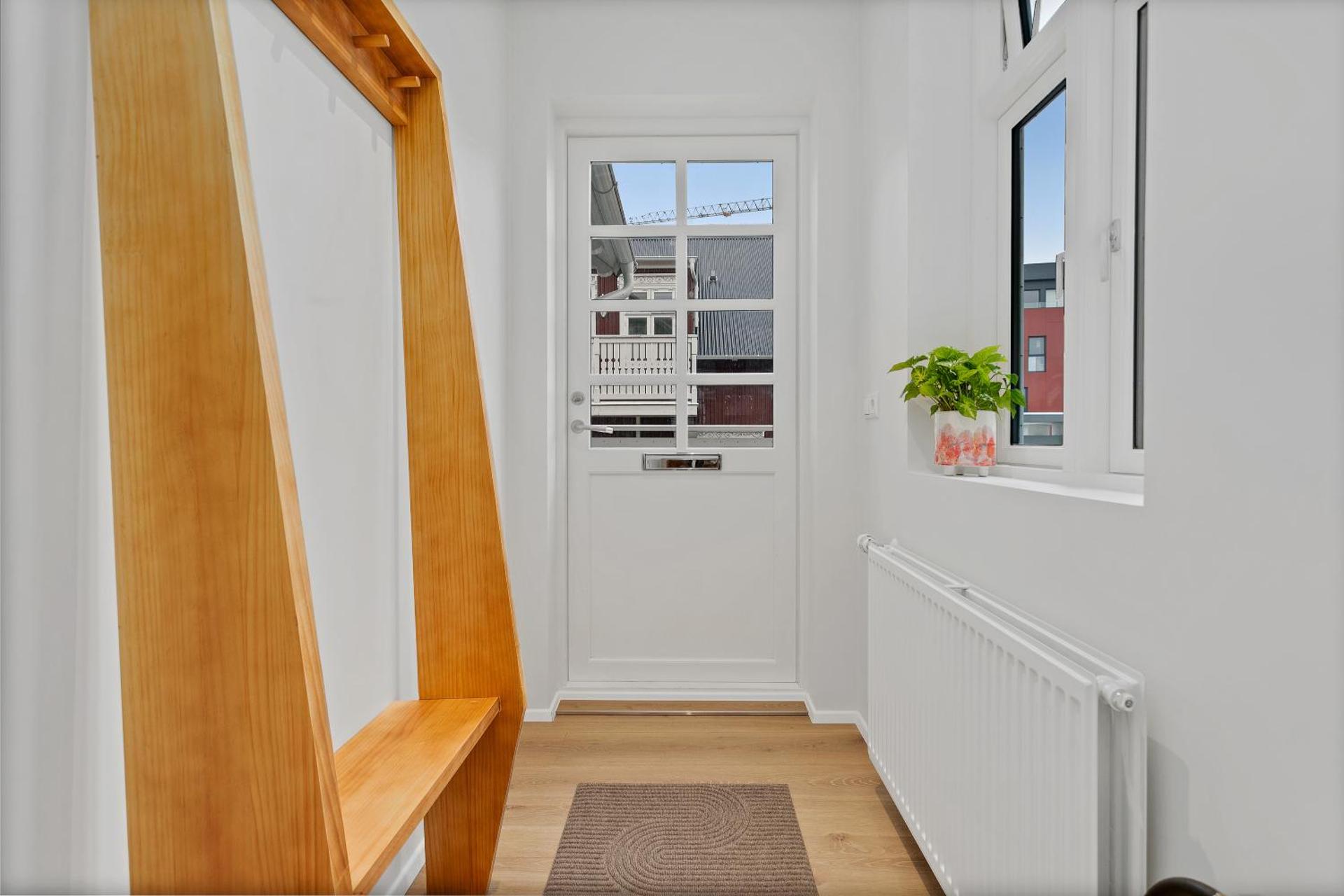 Downtown Apartment with Parking