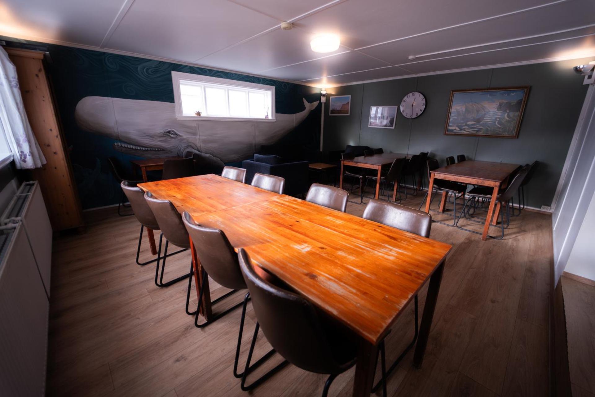 Communal lounge/ TV room