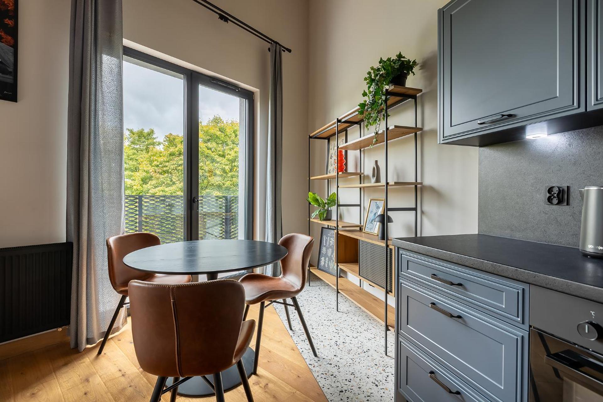 Homewell Premium Lofts - free parking