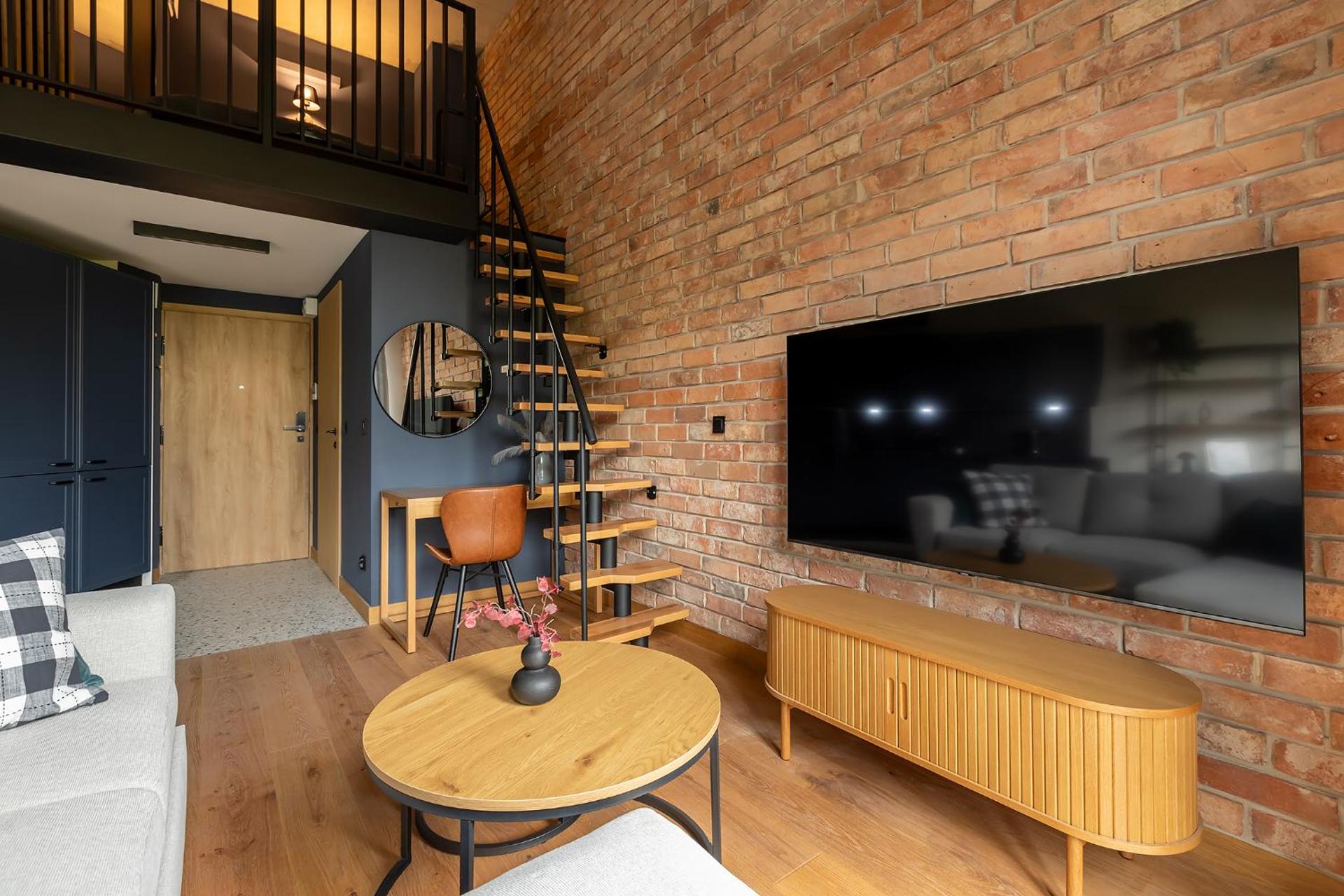 Homewell Premium Lofts - free parking