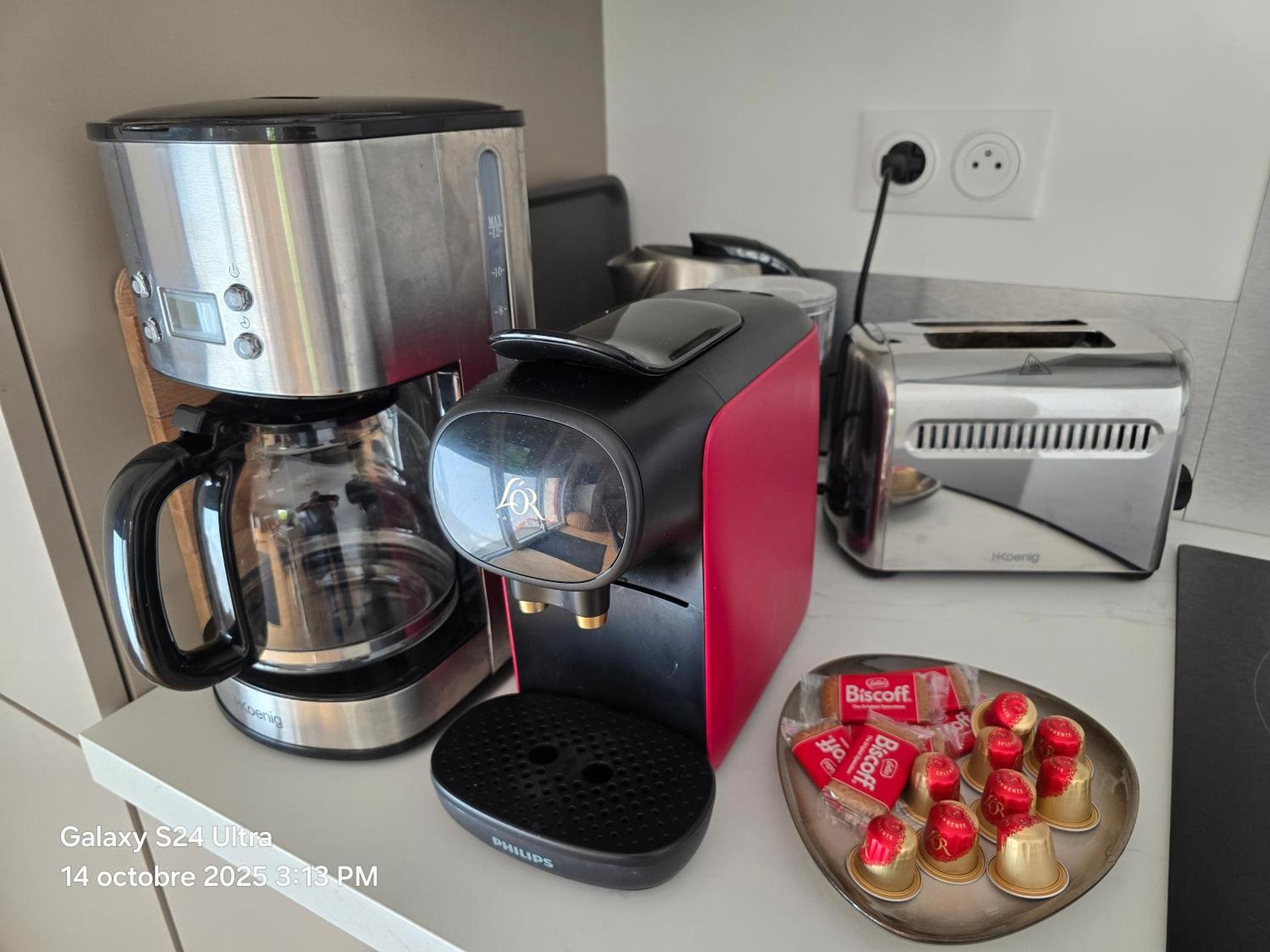 Coffee/tea facilities